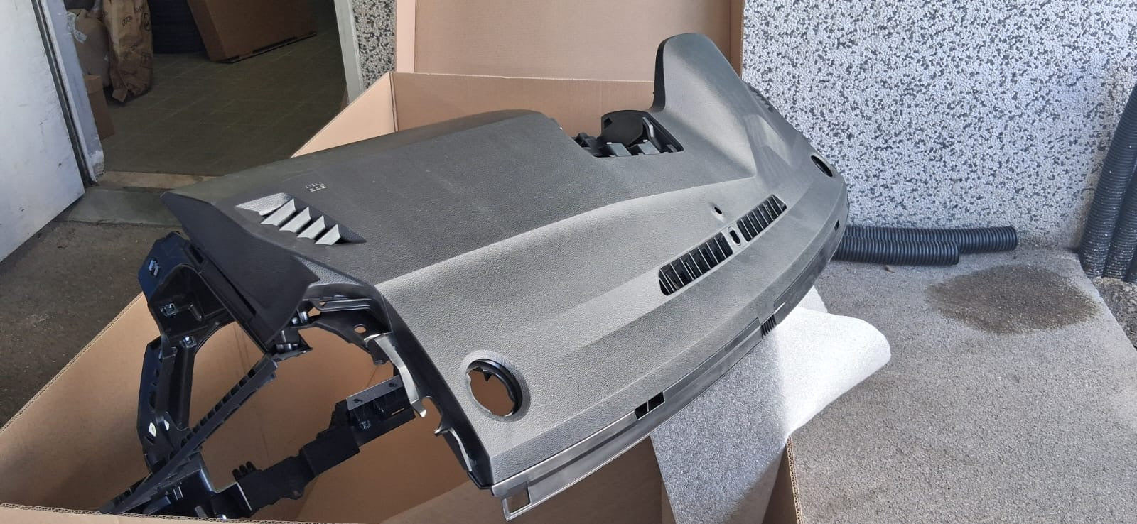 681008640R: cruscotto Dacia Sandero 3, Jogger