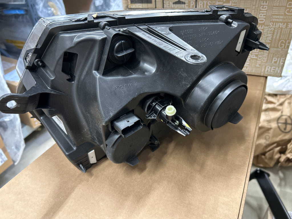 Fanale anteriore destro Dacia Duster (H79): 260103738R