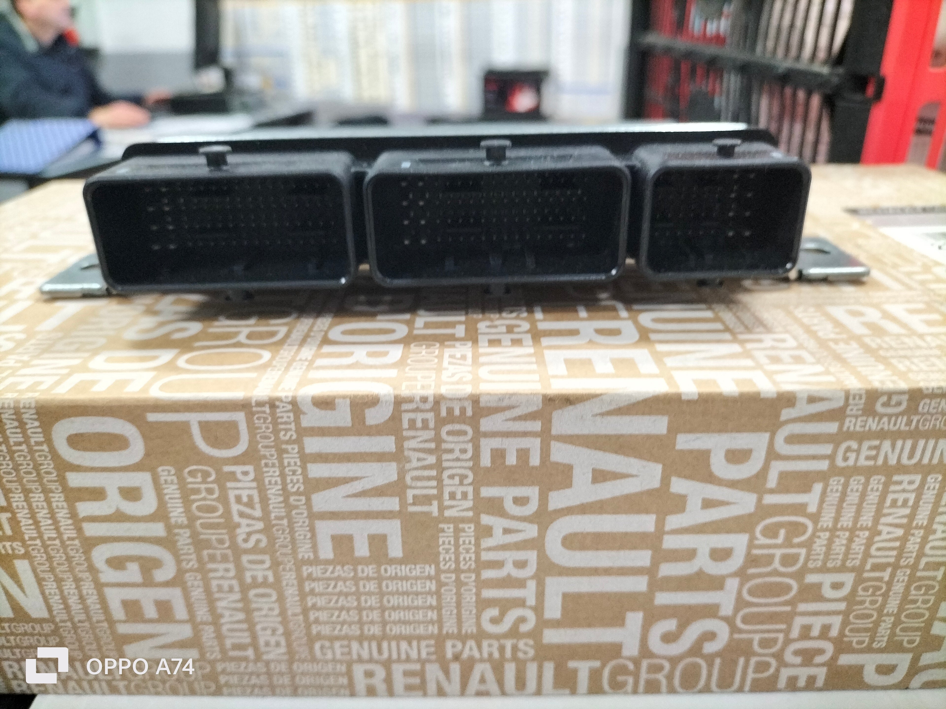 Centralina motore Clio5 Sandero3 Jogger: 237100796V