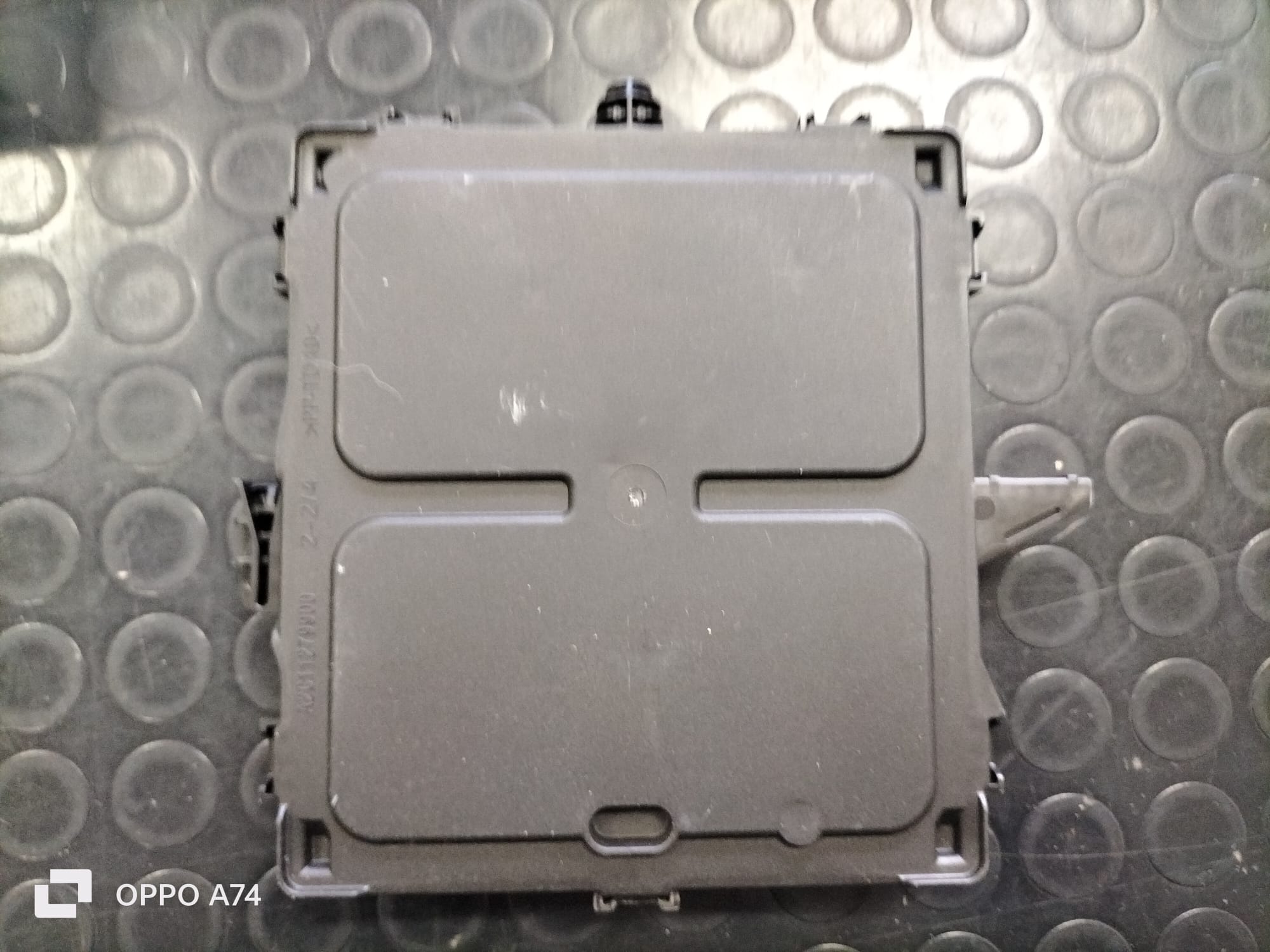 284B29732R - body computer dacia sandero3