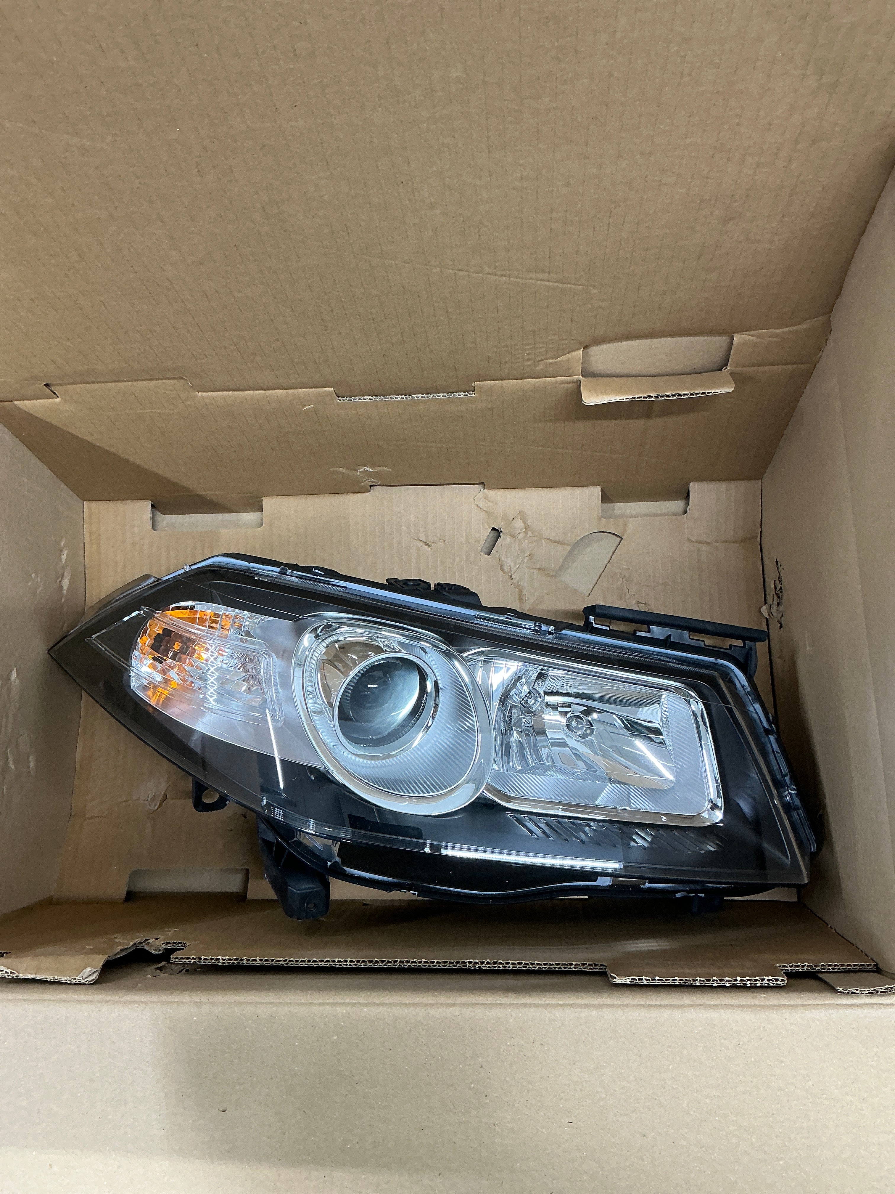 Faro anteriore destro Renault Megane 2: 260108519R