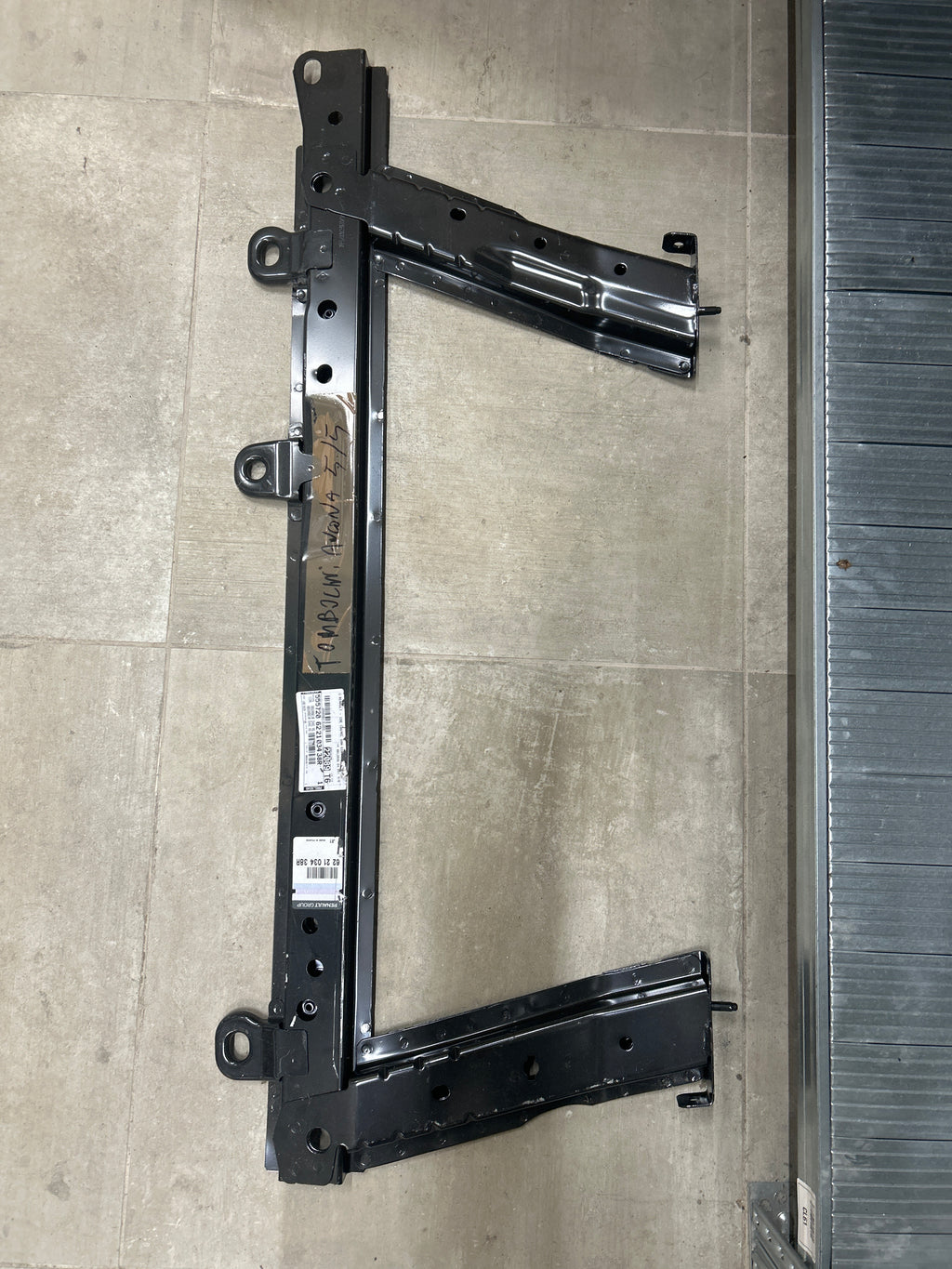 Supporto radiatore Renault Clio 4: 622103438R