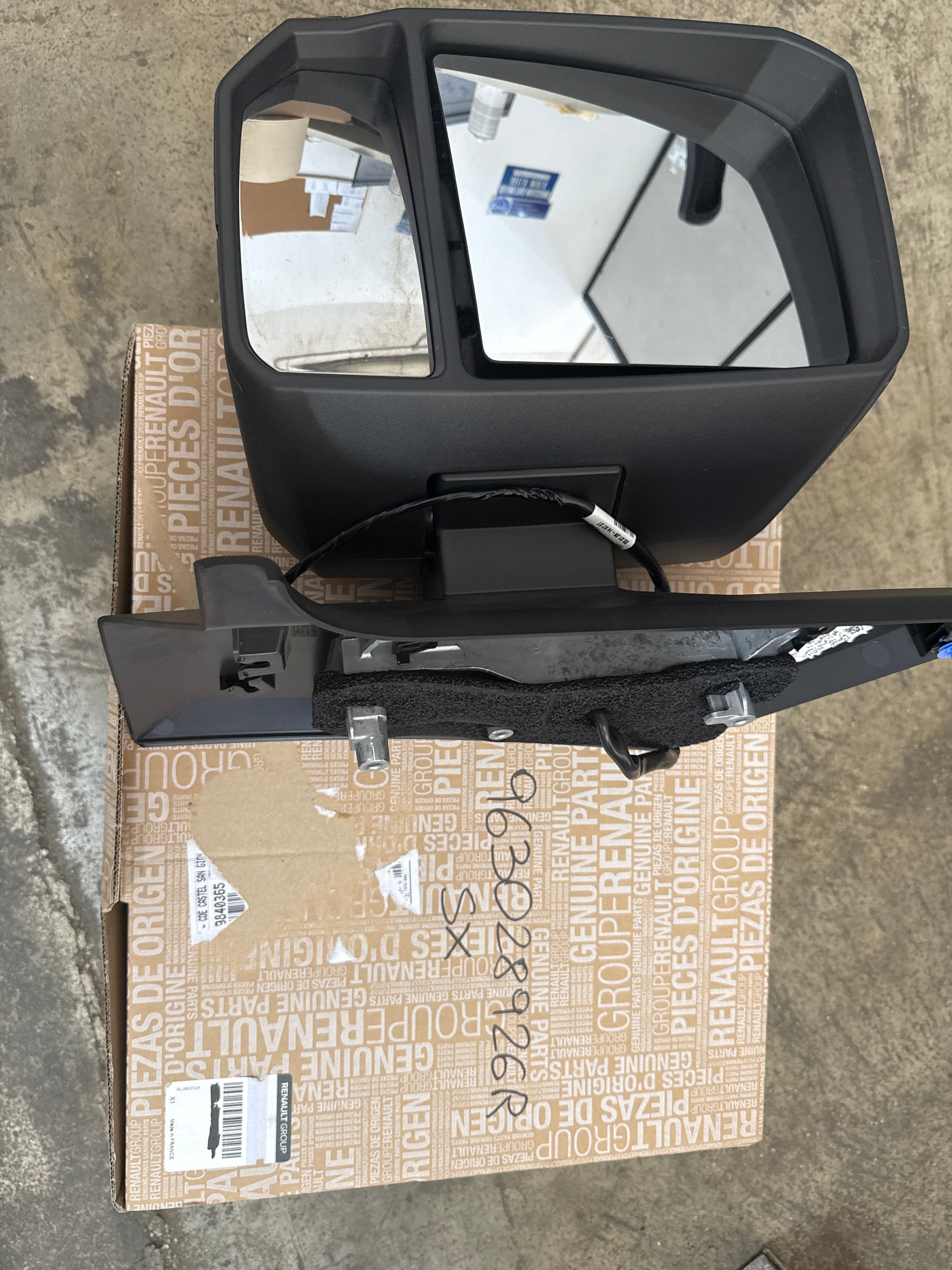 963028926R - Specchio retrovisore sinistro Master 4