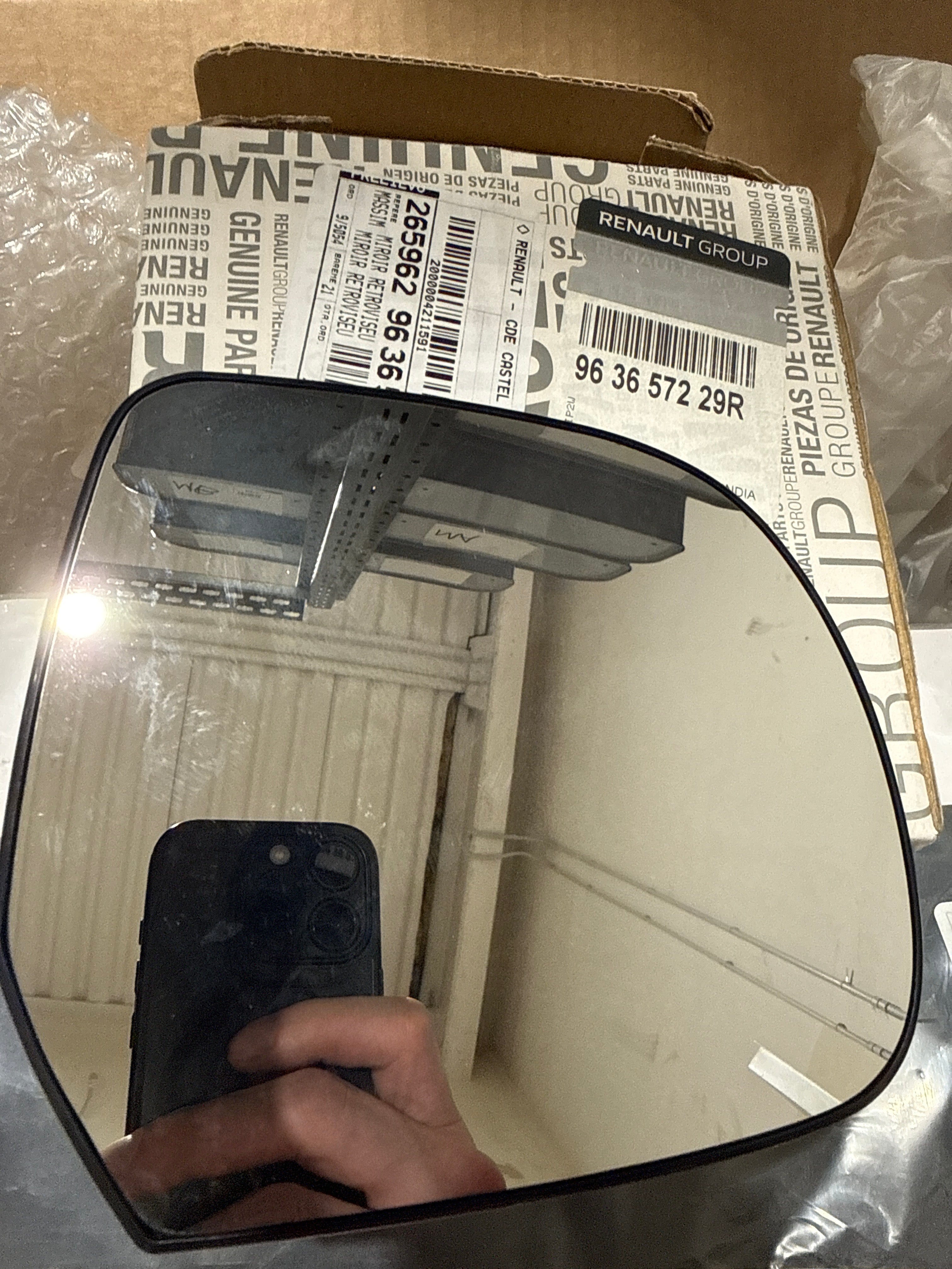 963657229R - vetro specchio destro Dacia Duster