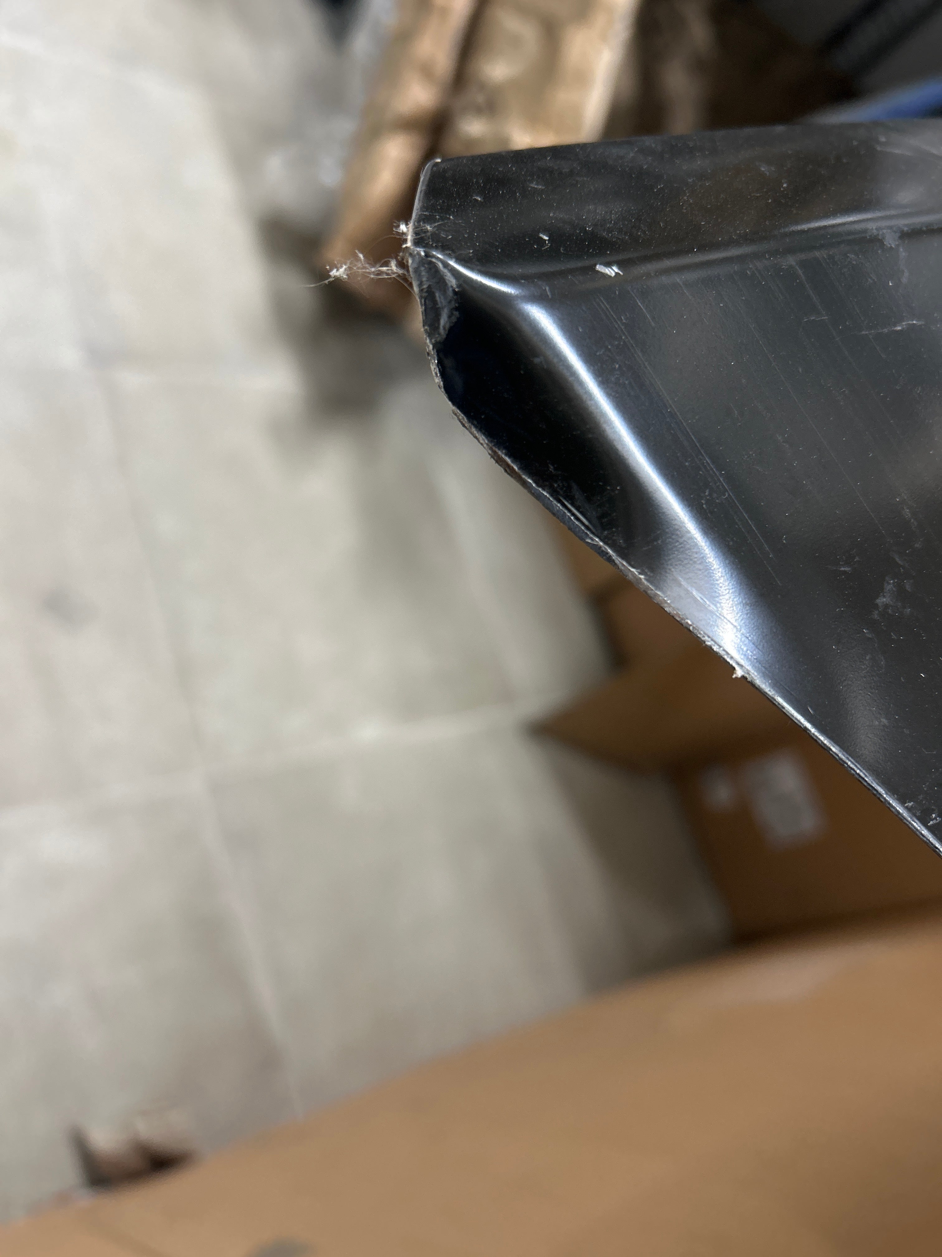 Cofano anteriore Renault Trafic 3: 651009669R - con ammaccature