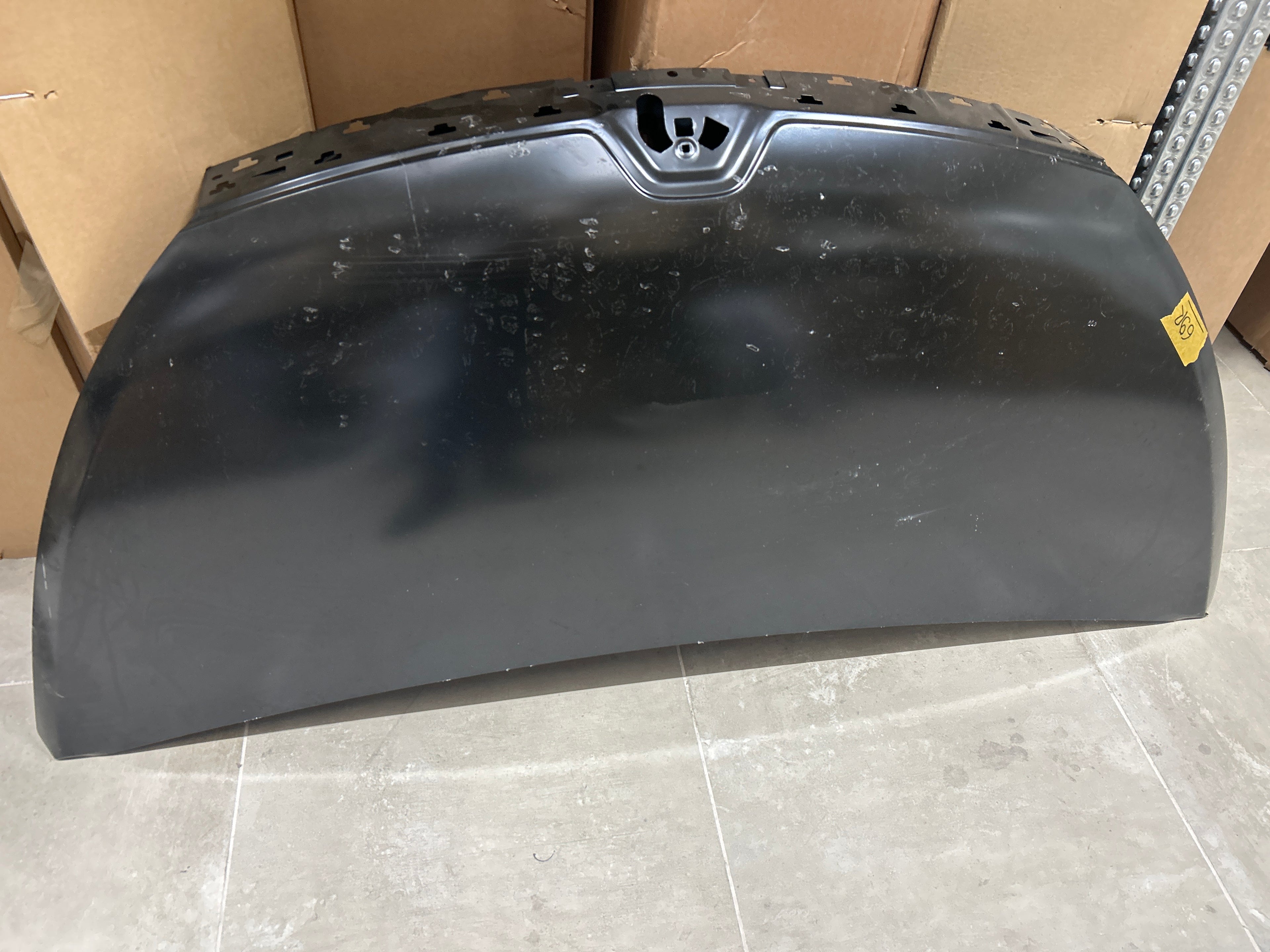 Cofano anteriore Renault Trafic 3: 651009669R - con ammaccature