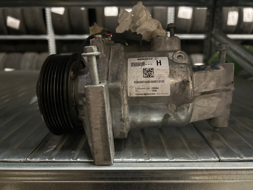 Compressore  aria condizionata usato Dacia Sandero 3: 926008469R