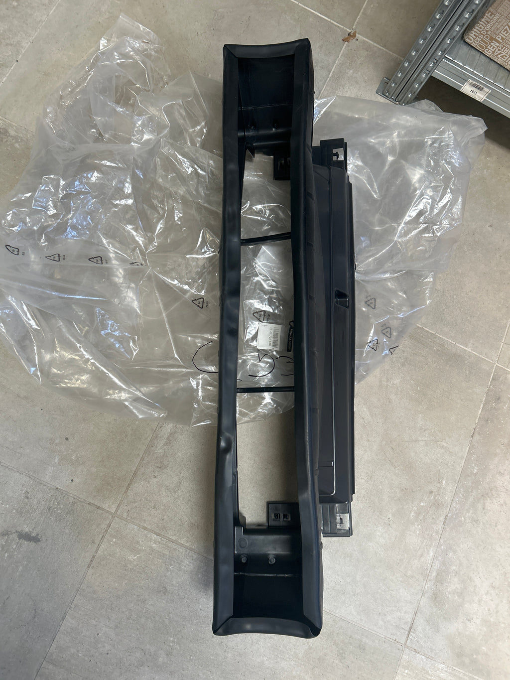 Convogliatore aria Renault Trafic 3: 214772888R