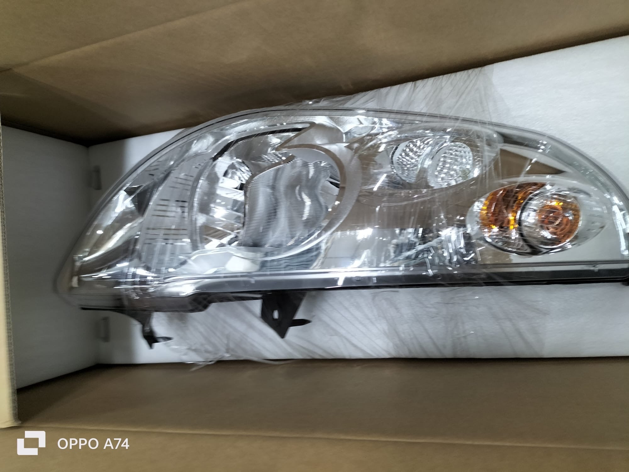 Faro anteriore destro Renault Master 4: 260108490R