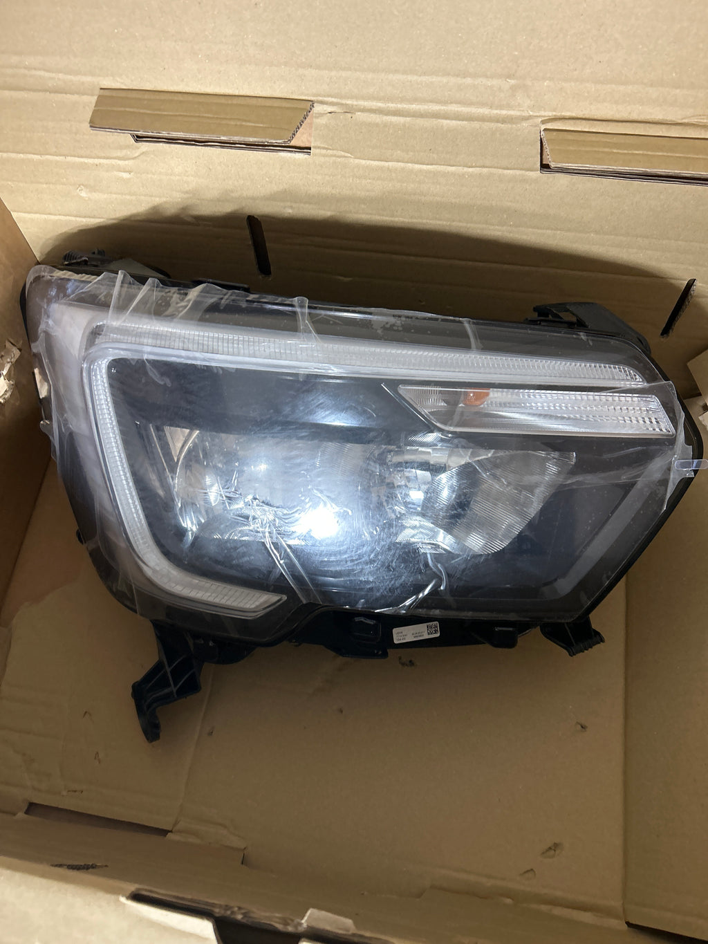 Faro anteriore destro Renault Master 3: 260105567R