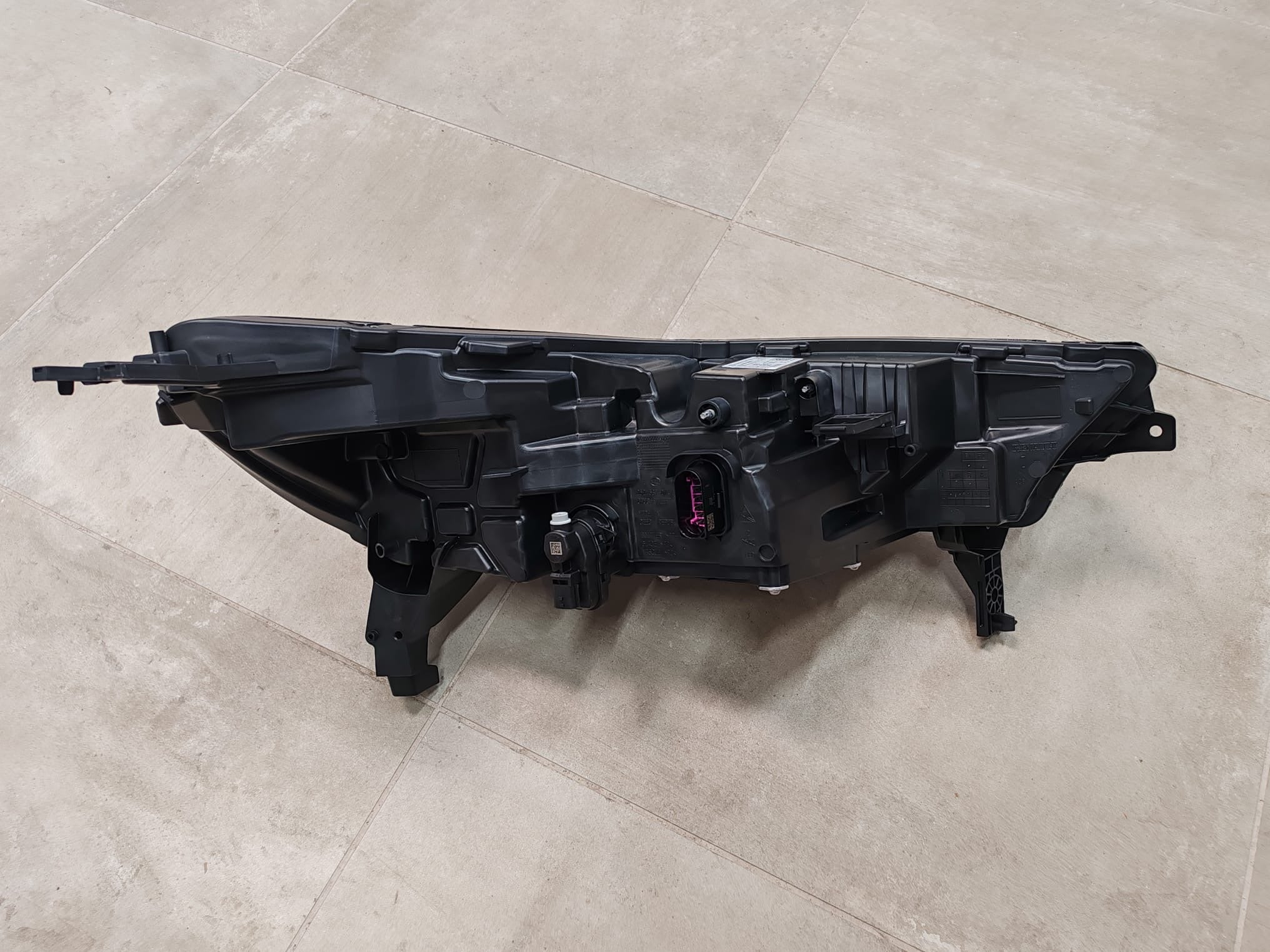 Faro anteriore sinistro Renault Captur 2: 260606466R