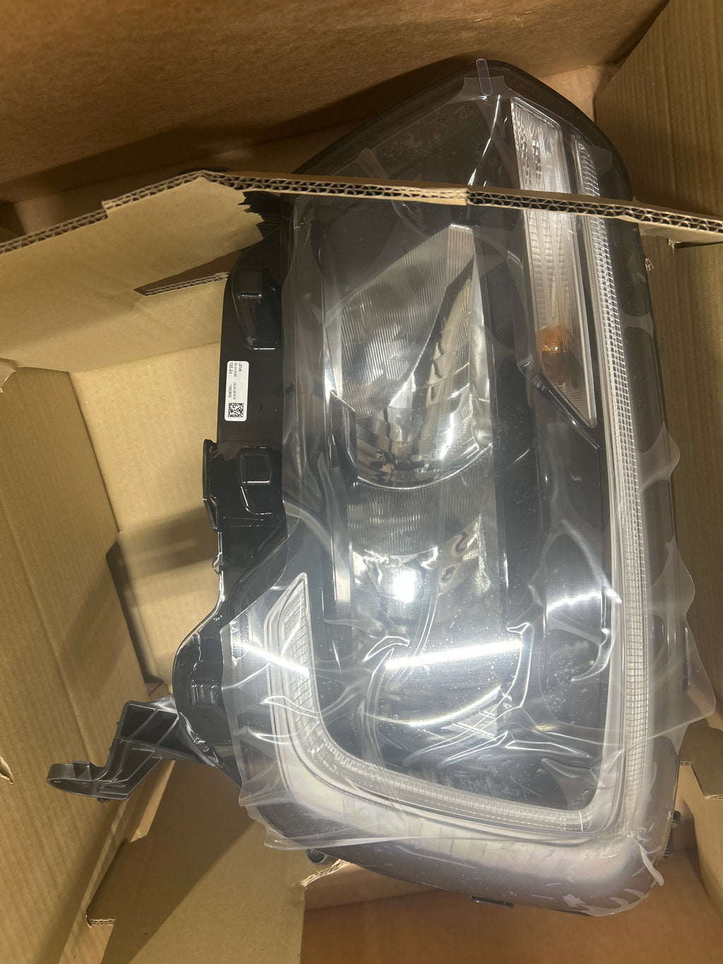 Faro anteriore sinistro Renault Master 3: 260607867R