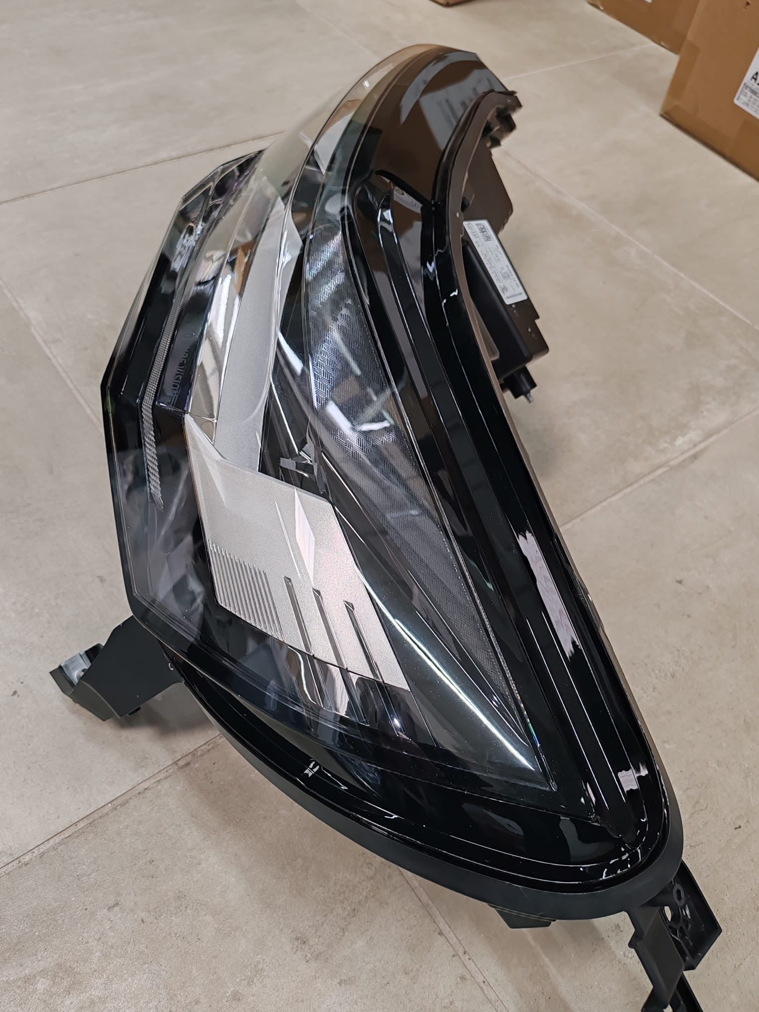 Faro anteriore sinistro Renault Captur 2: 260606466R