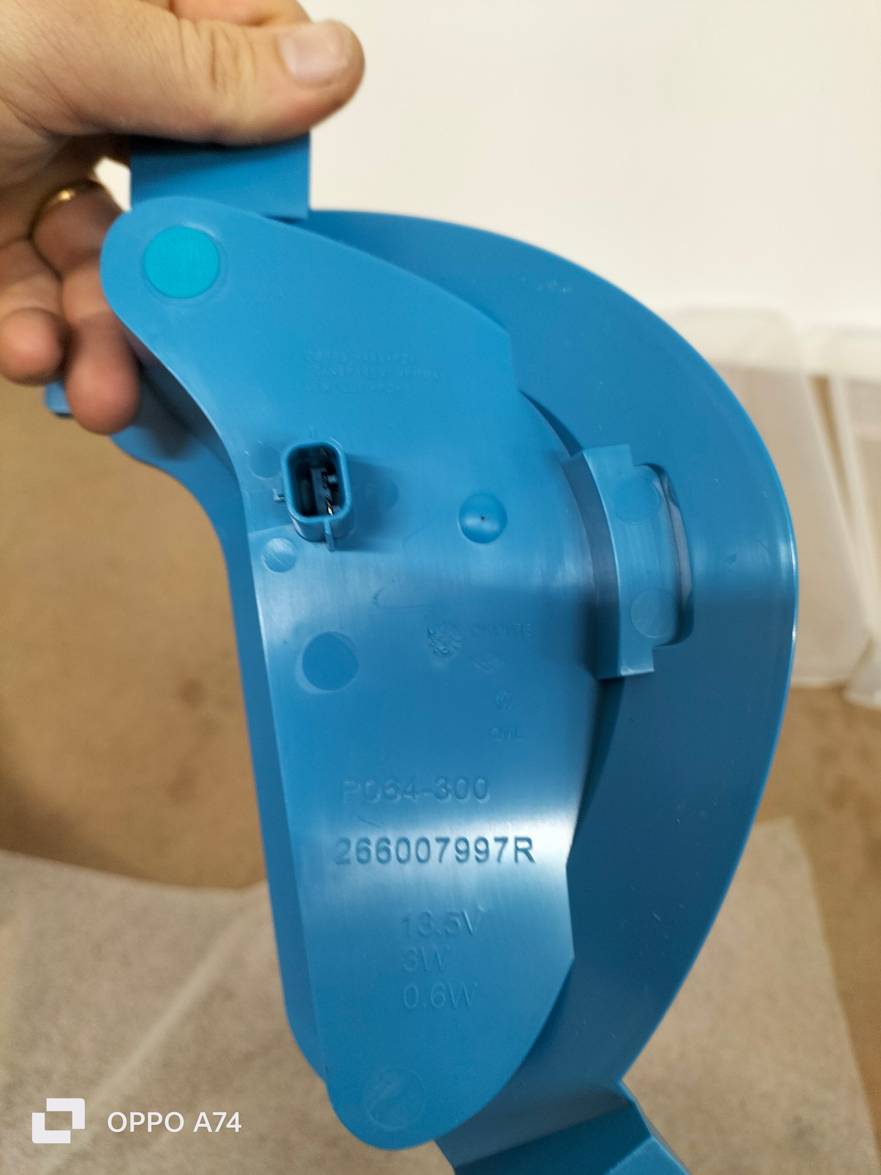 Faro diurno anteriore destro Renault Zoe: 266007997R