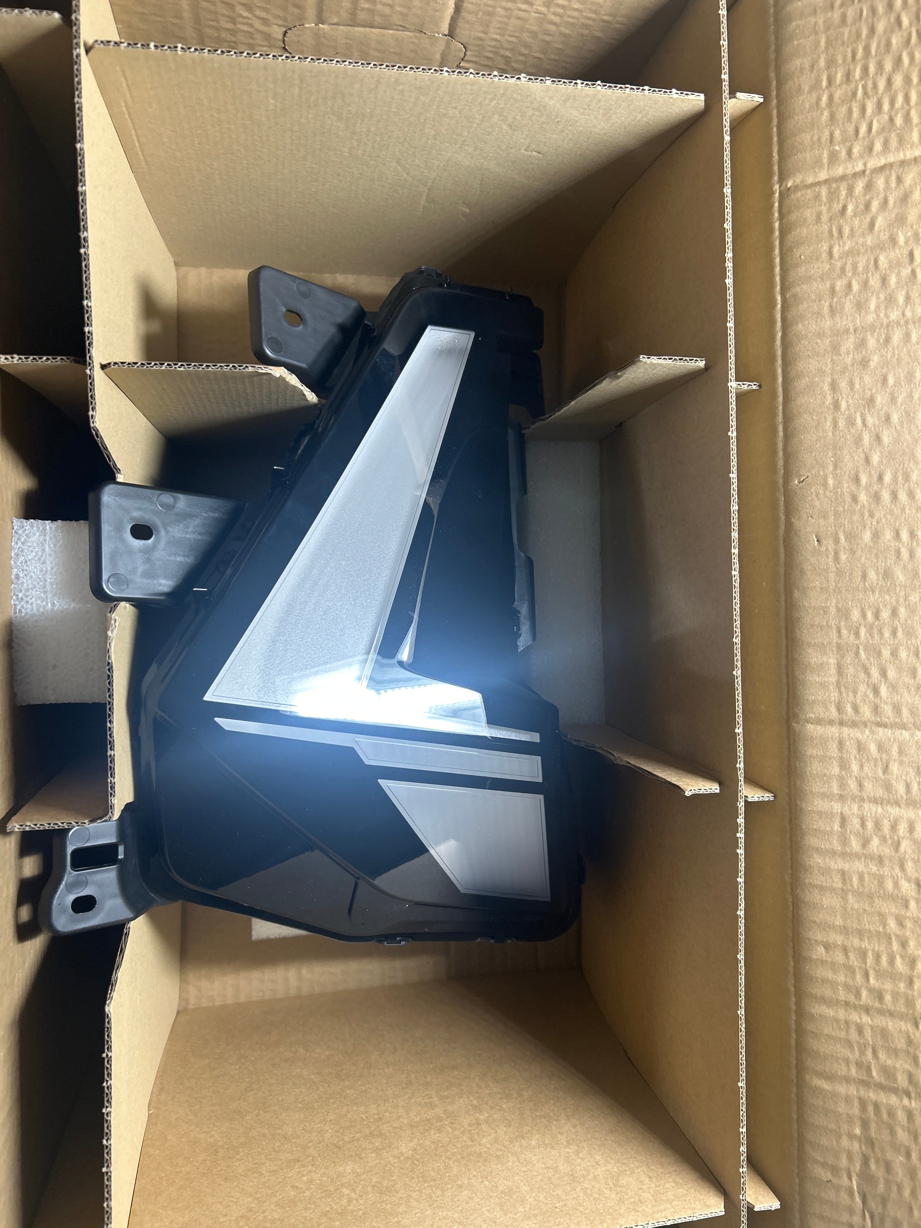 Faro luce diurna anteriore destro Renault Captur2: 266009347R