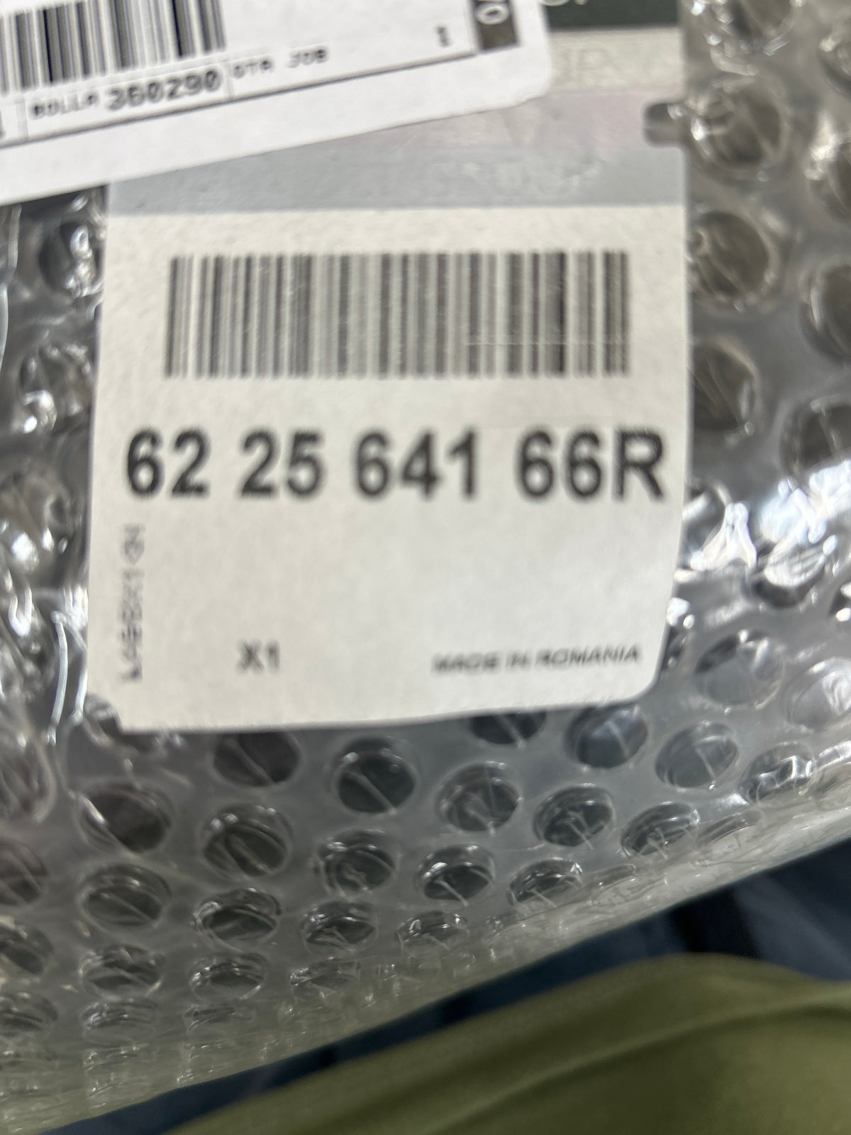 Griglia anteriore Dacia Sandero3: 622564166R