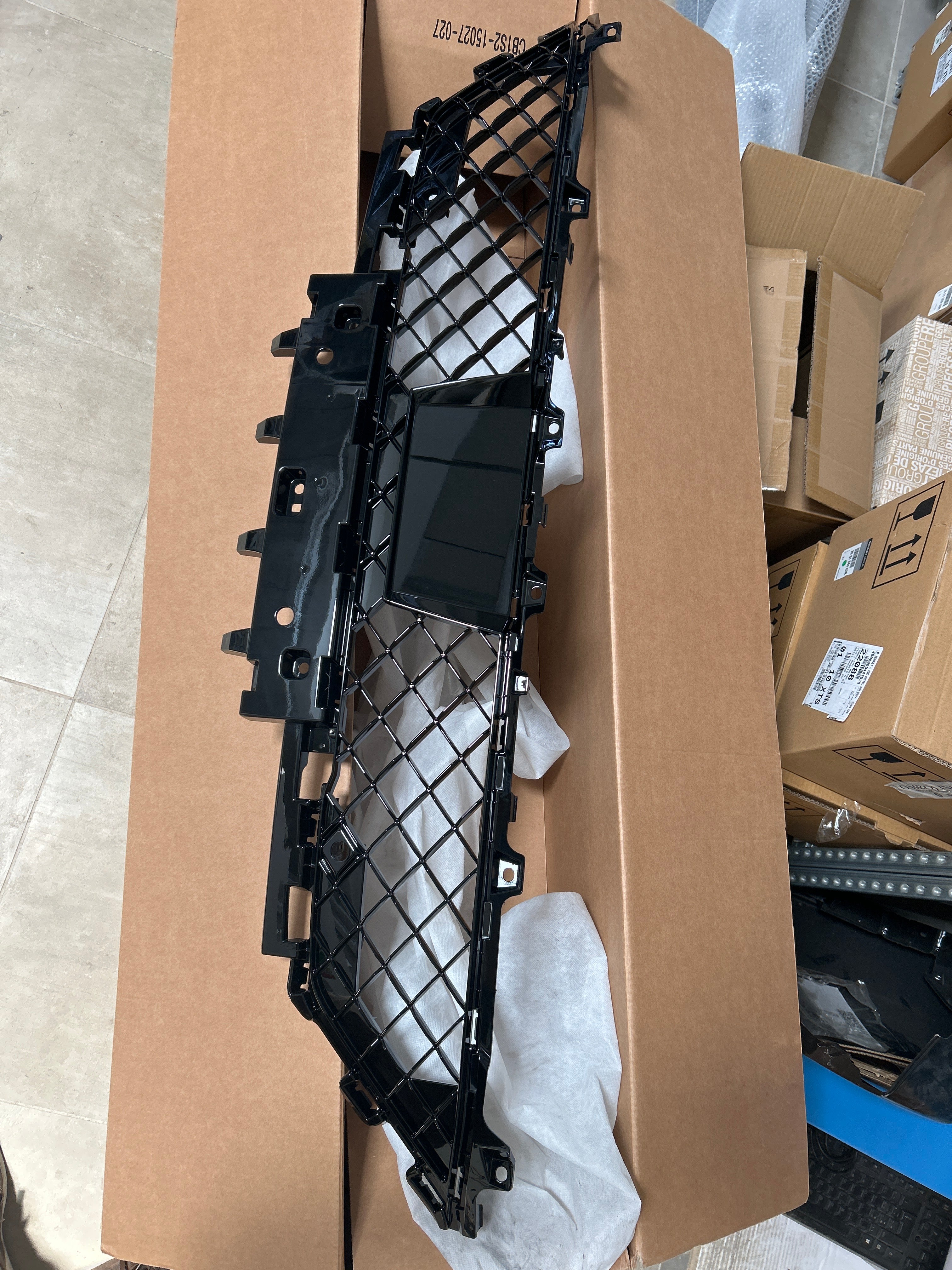 Griglia anteriore paraurti Renault Arkana: 622544666R
