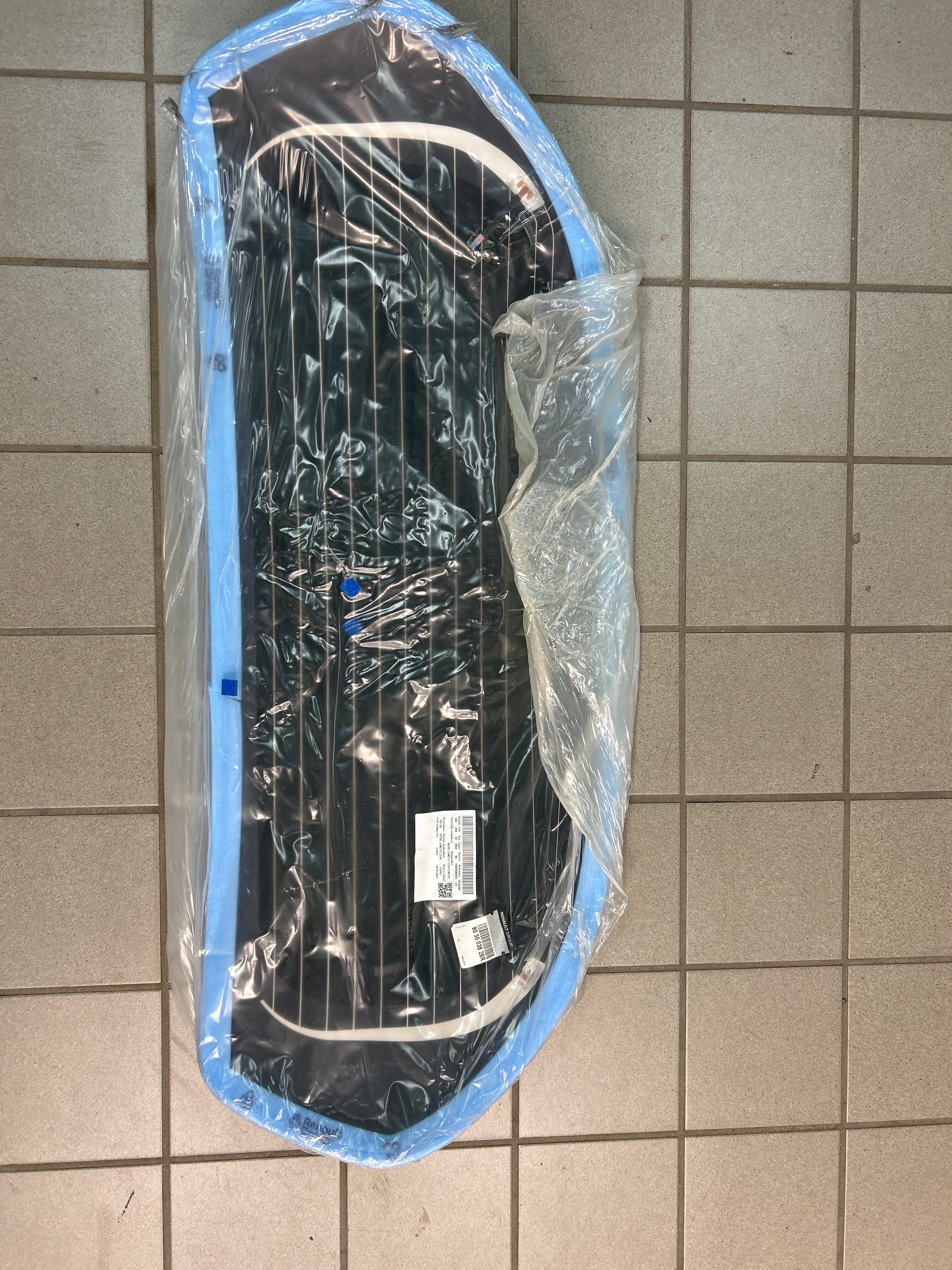 Lunotto Renault Captur: 903003826R