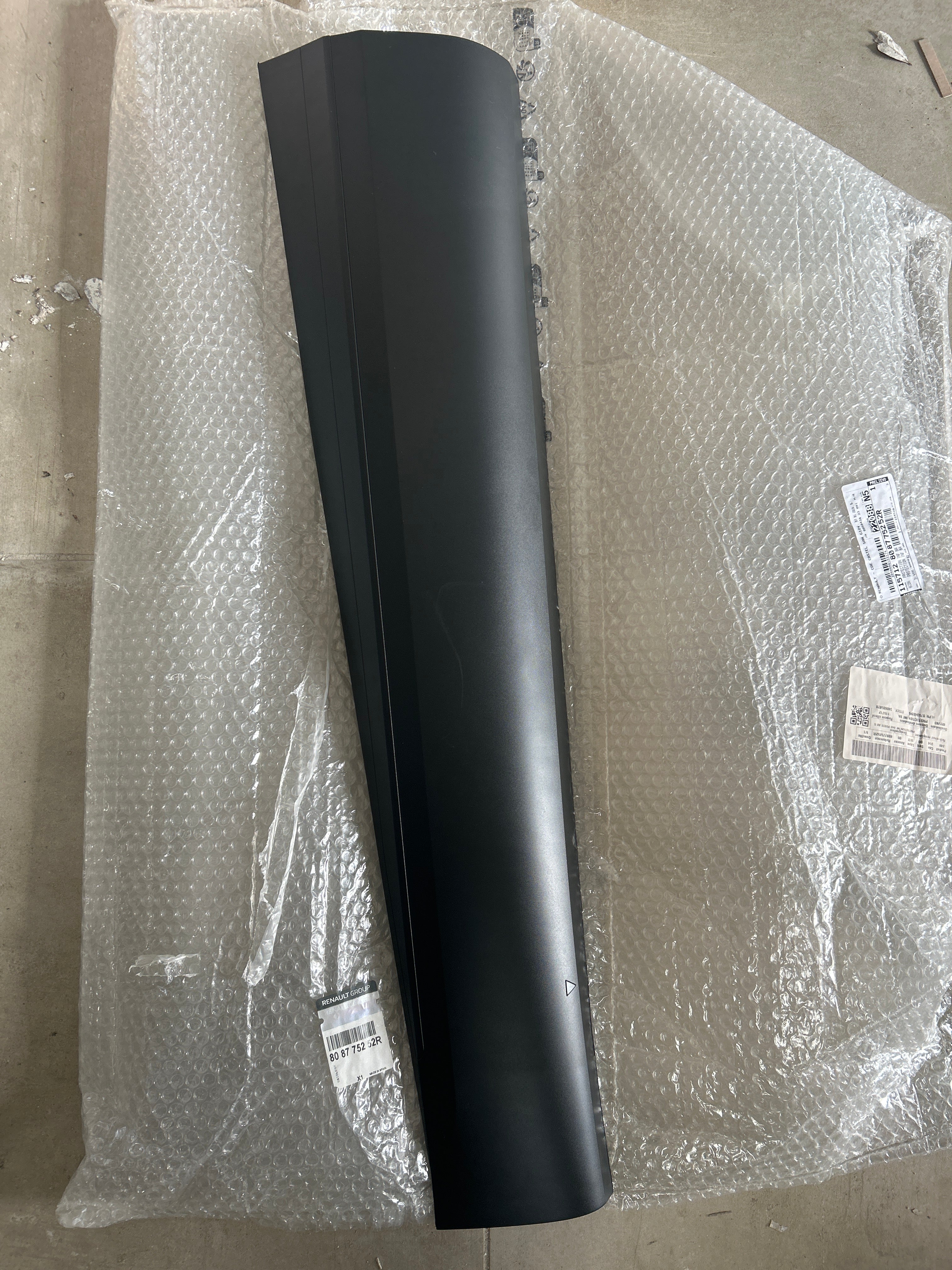 Modanatura anteriore sinistra Renault Captur 2: 808775252R