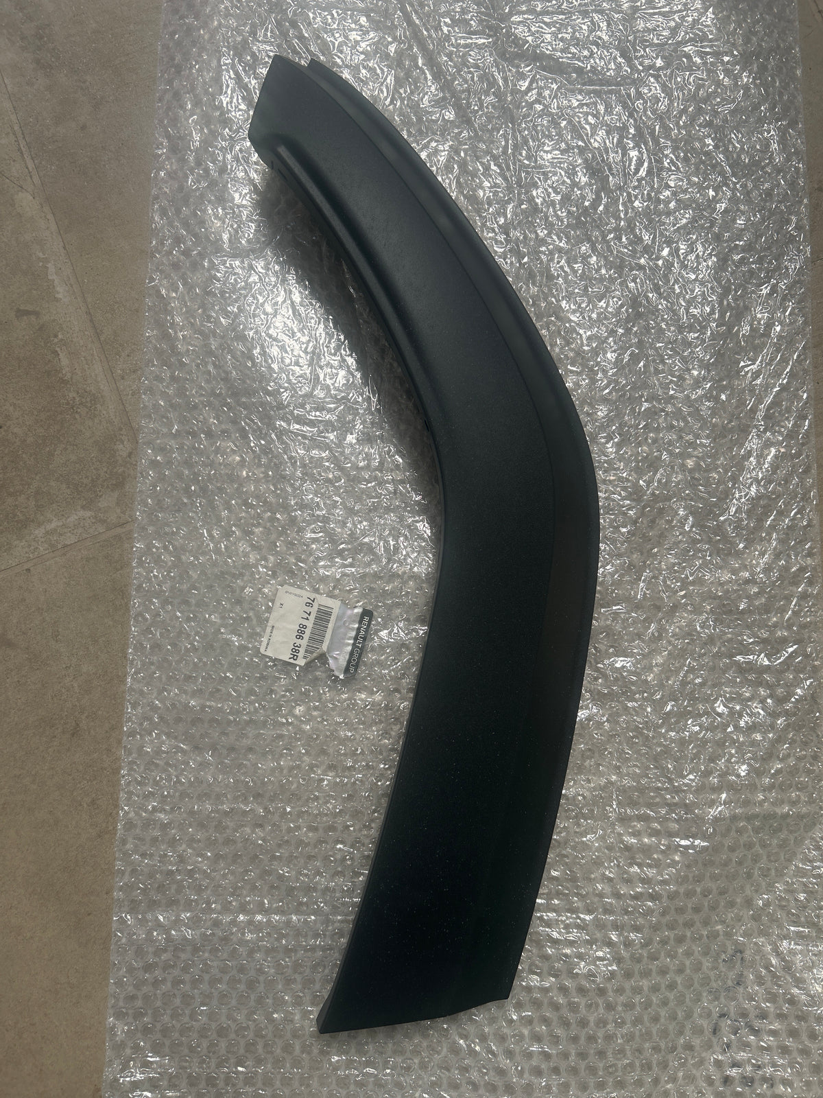 Modanatura posteriore destra Dacia Duster: 767188638R