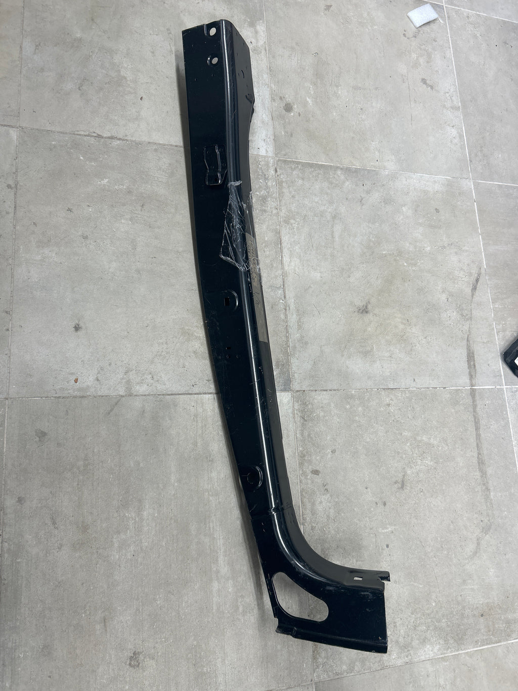 Montante posteriore destro Dacia Dokker: 766100921R