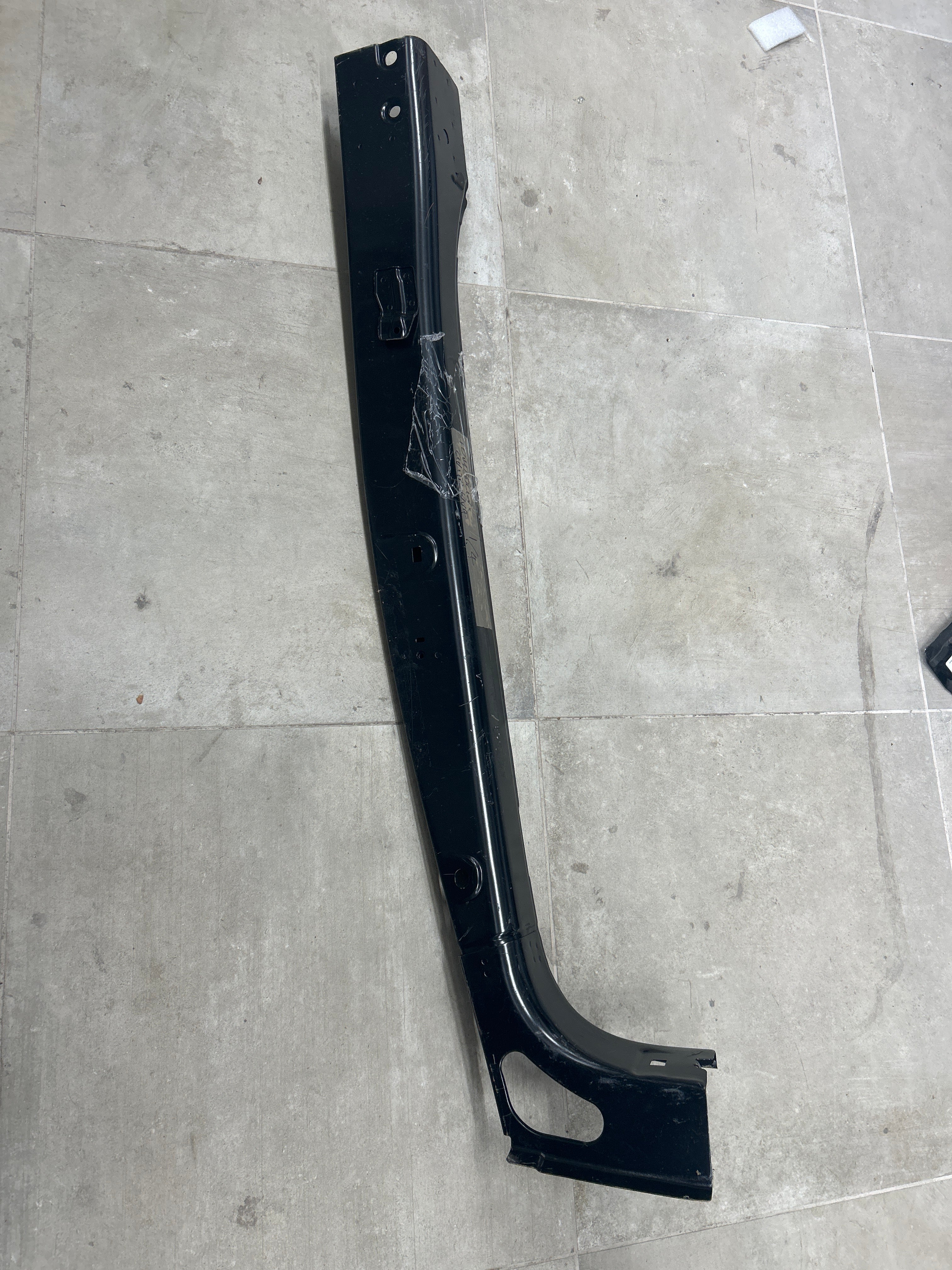Montante posteriore destro Dacia Dokker: 766100921R
