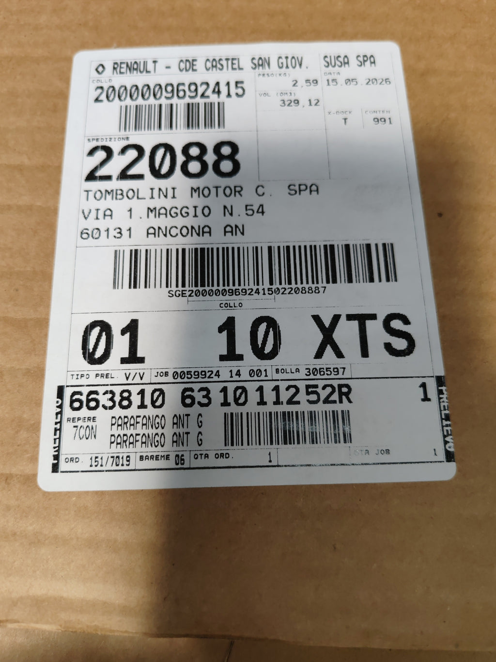 Parafango anteriore sinistro Dacia Duster 2: 631011252R