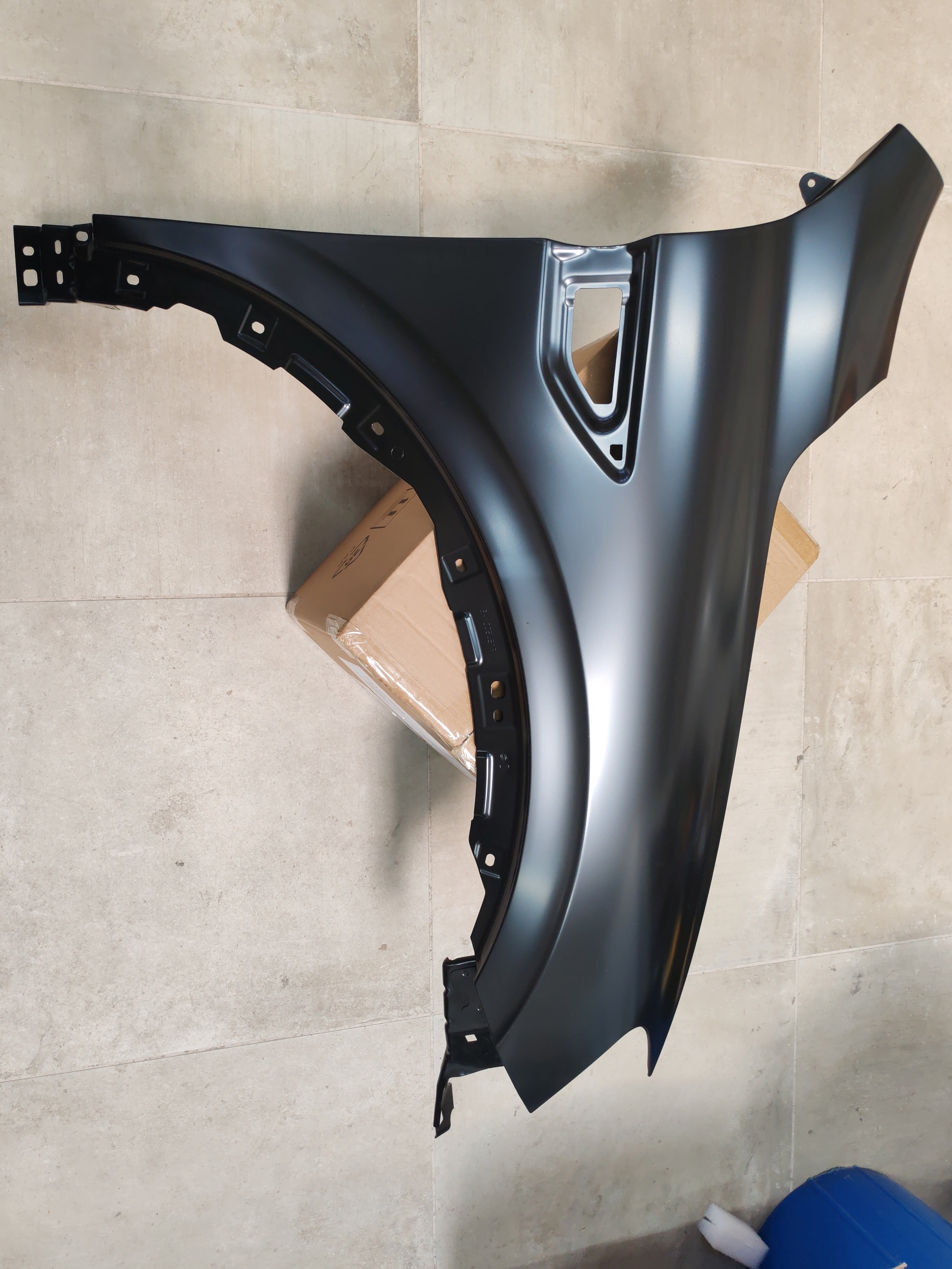 Parafango anteriore destro Renault Arkana: 631008097R
