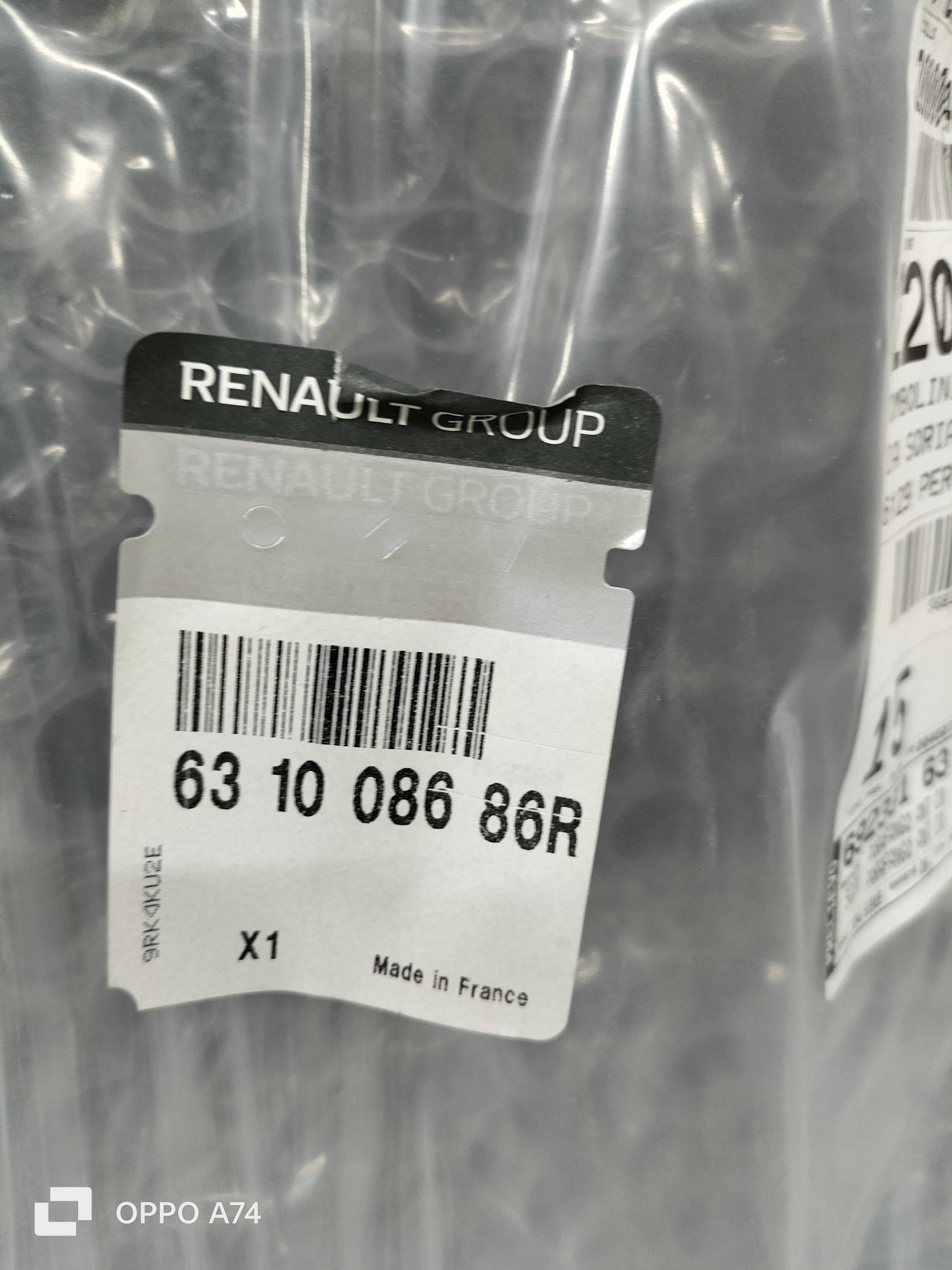 Parafango anteriore destro Renault Master 3: 631008686R