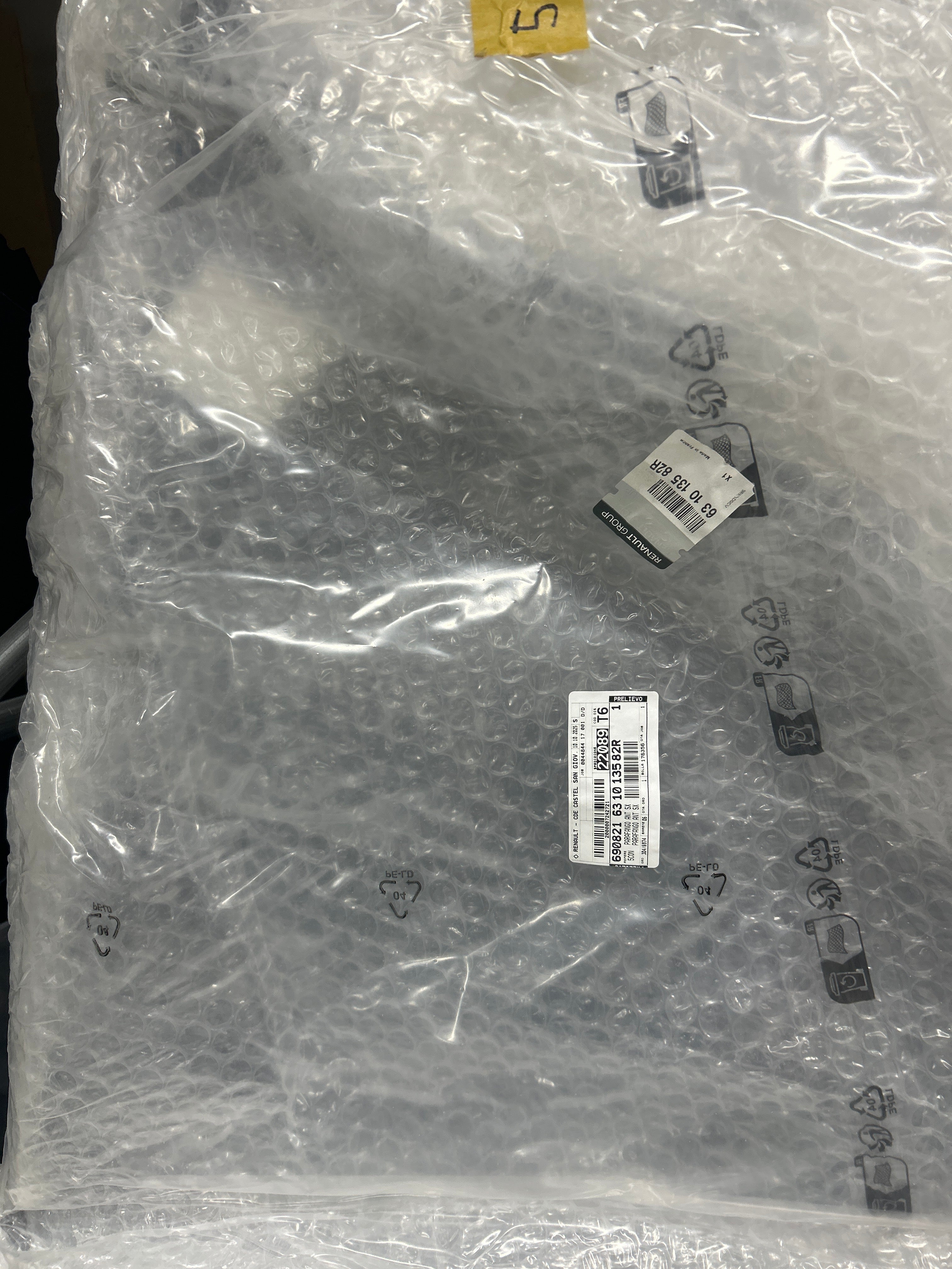 Parafango anteriore sinistro Renault Master 3: 631013582R