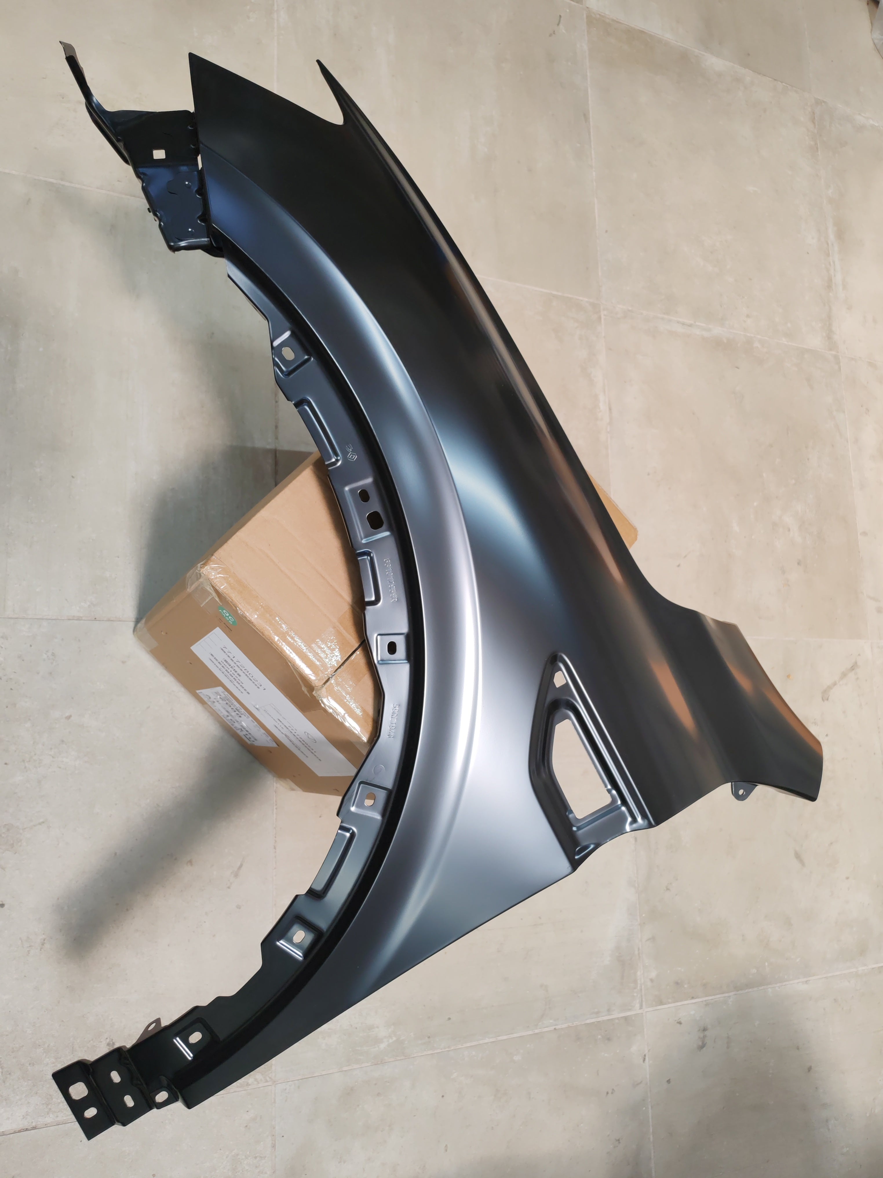 Parafango anteriore sinistro Renault Arkana: 631017236R