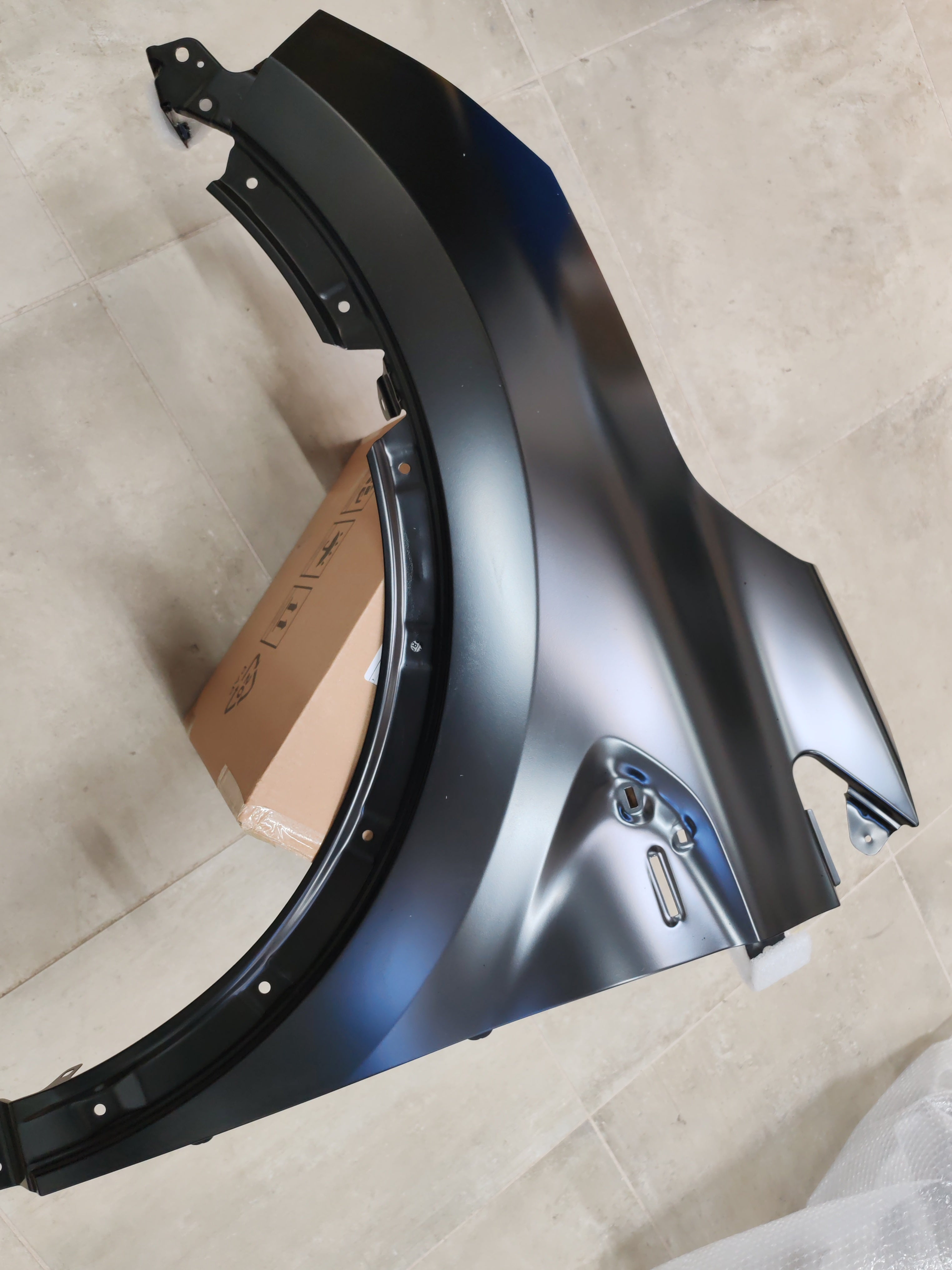 Parafango anteriore sinistro Renault Captur 2: 631014506R