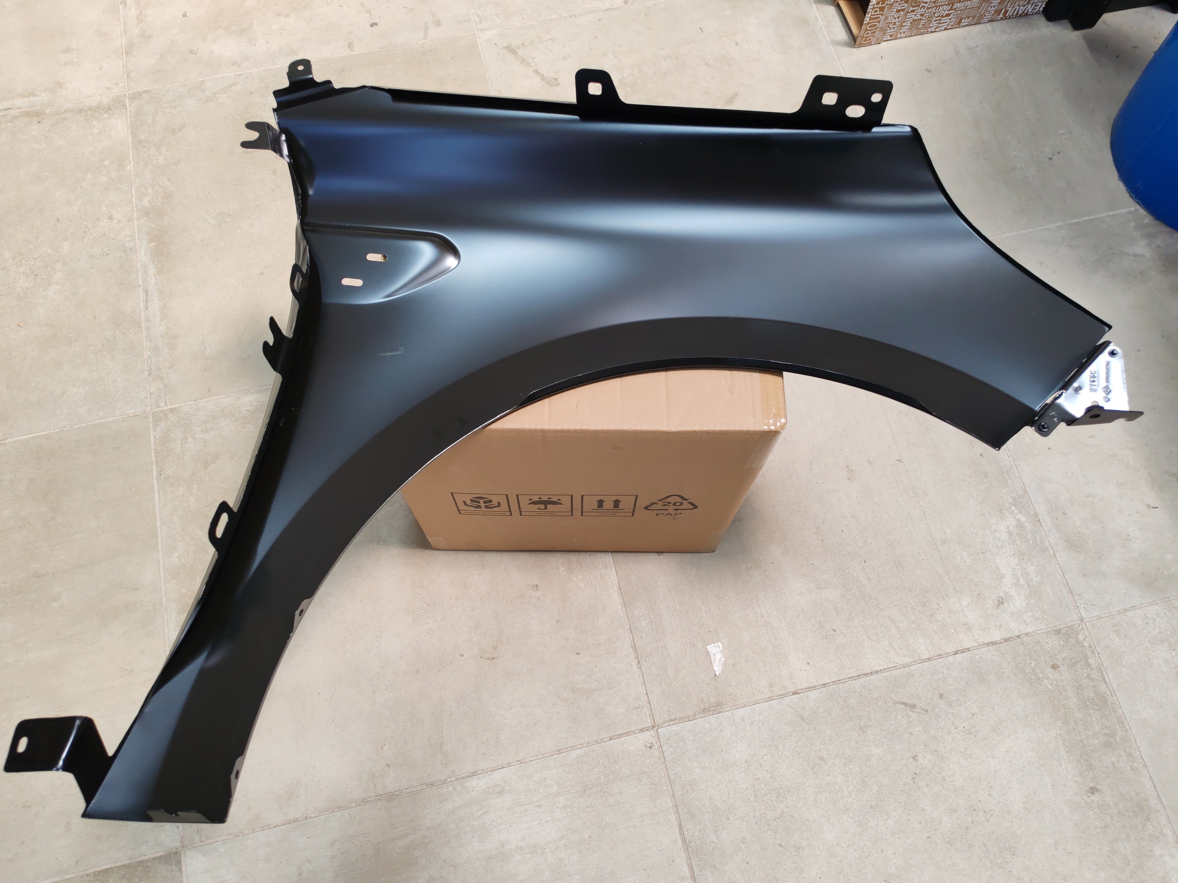 Parafango anteriore sinistro Renault Clio 5: 631019832R