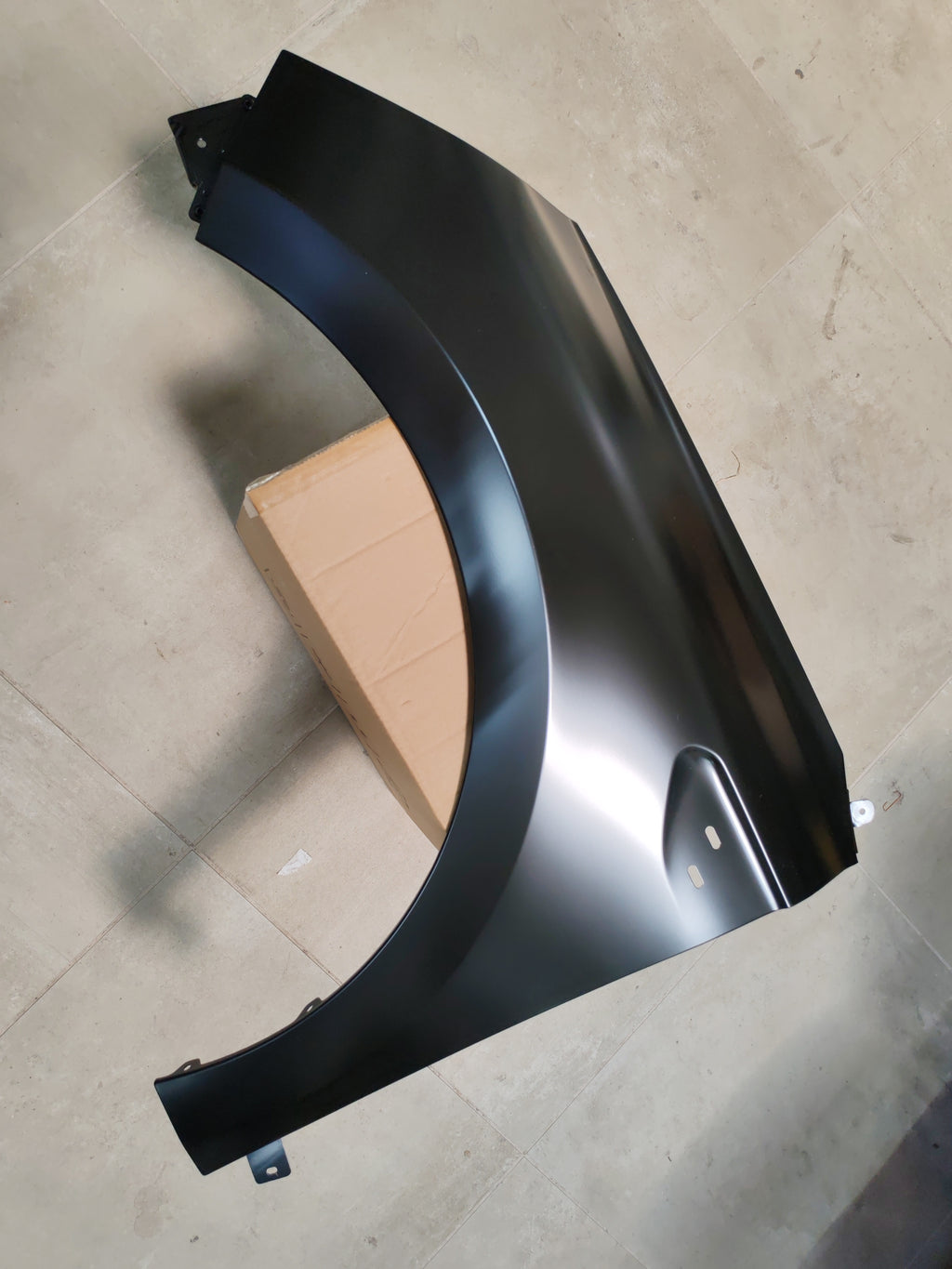 Parafango anteriore sinistro Renault Clio 5: 631019832R