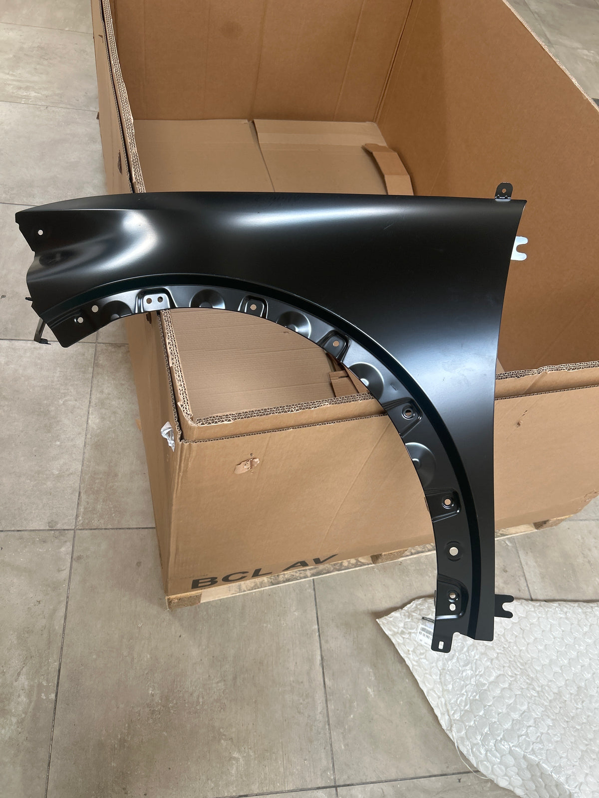 Parafango anteriore sinistro Renault Clio 6: 631016312R