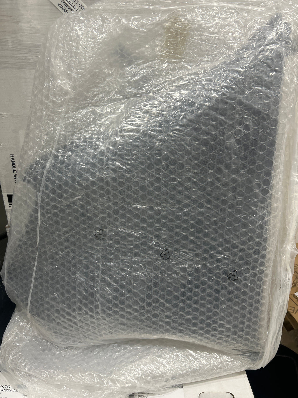 Parafango anteriore sinistro Renault Master 3: 631013582R