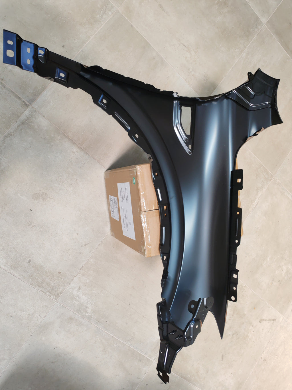 Parafango anteriore sinistro Renault Arkana: 631017236R