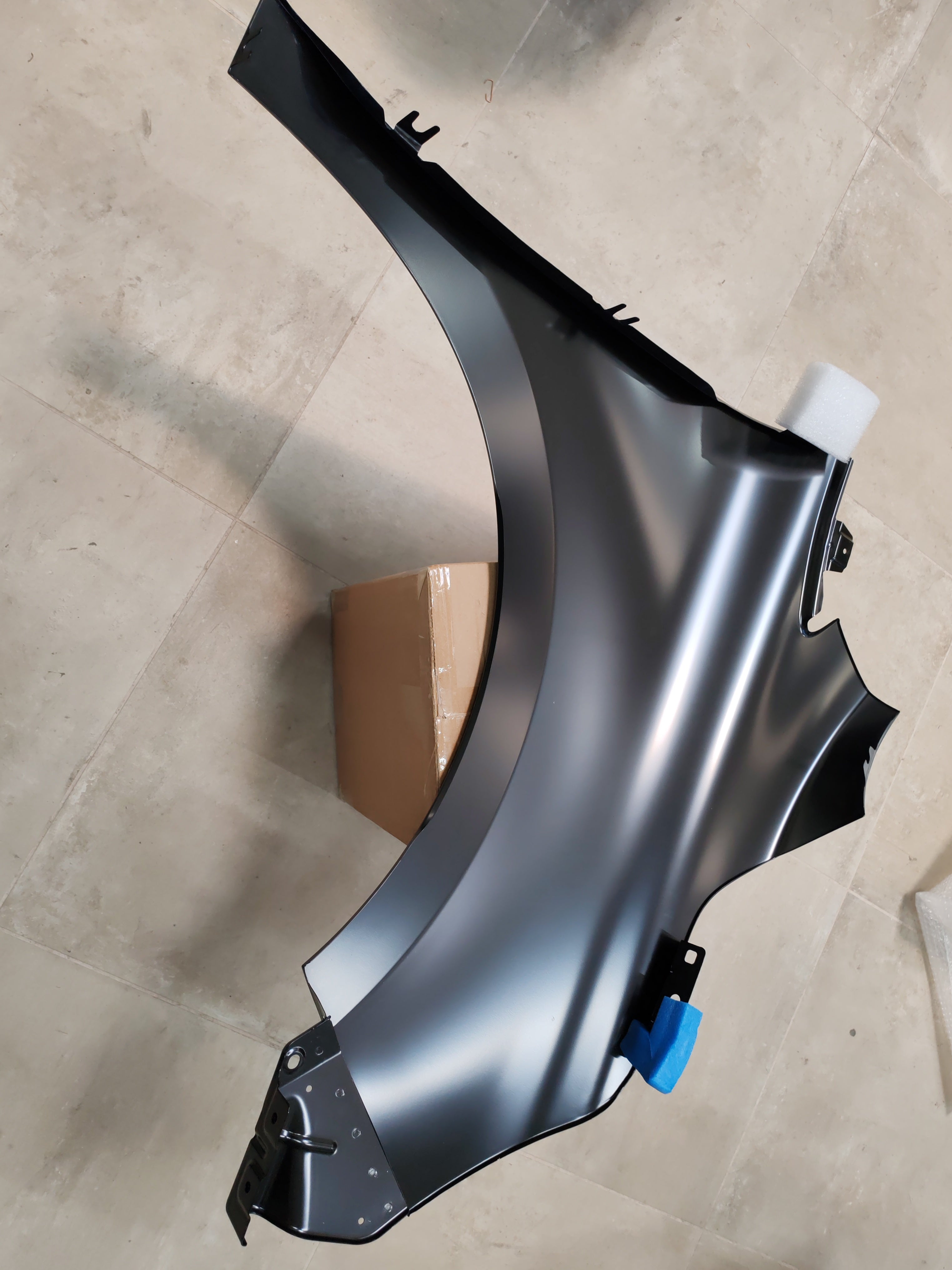 Parafango anteriore sinistro Renault Kangoo 3: 631019140R