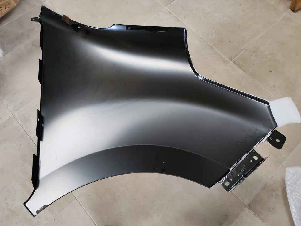 Parafango anteriore sinistro Renault Master 3: 631013304R