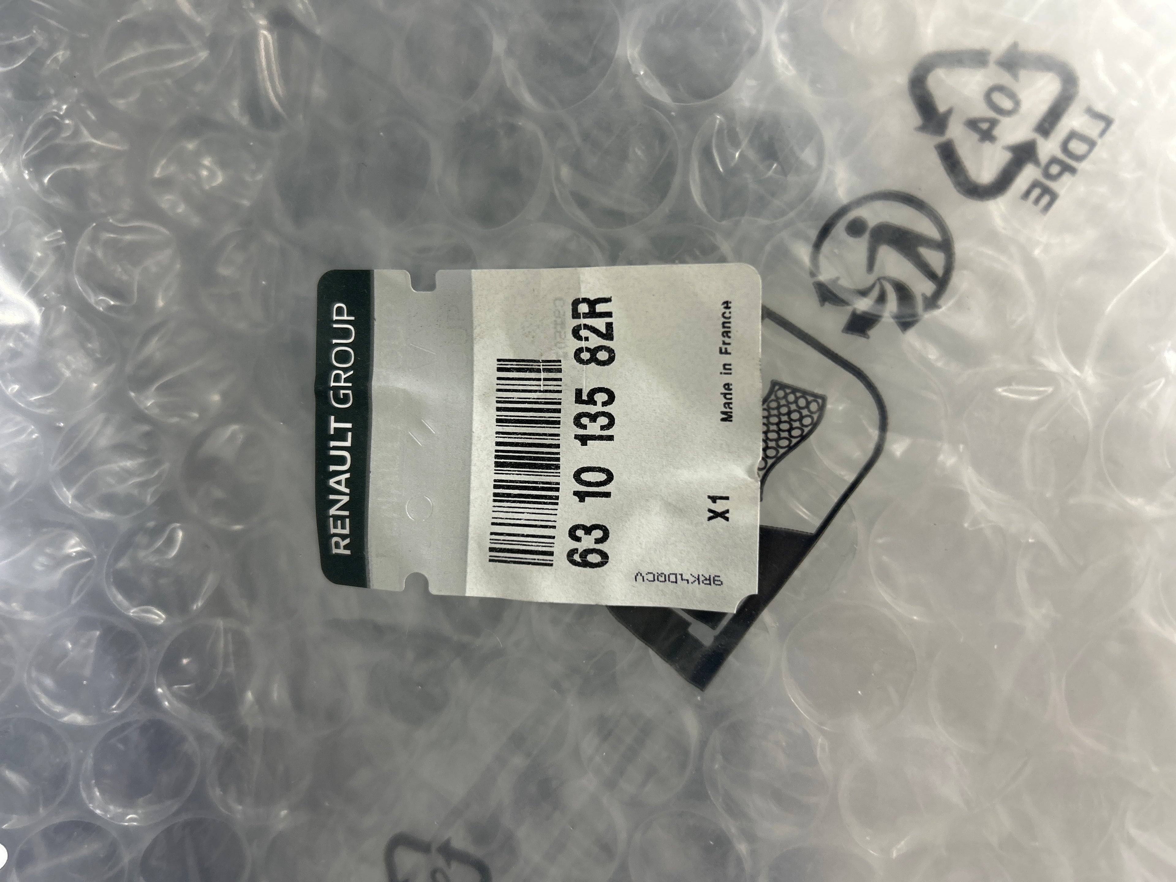 Parafango anteriore sinistro Renault Master 3: 631013582R