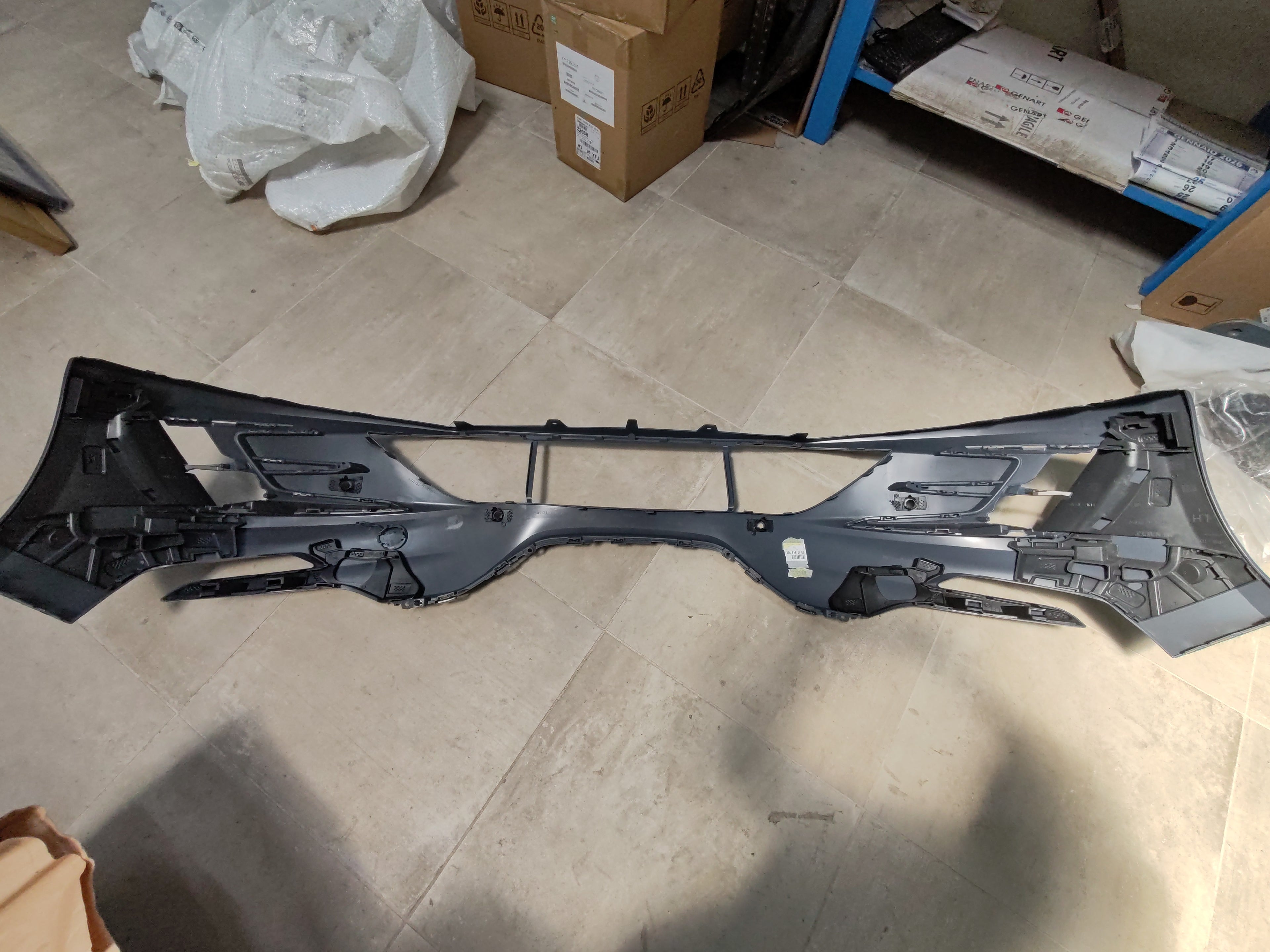 Paraurti anteriore Renault Megane 4: 601984810R