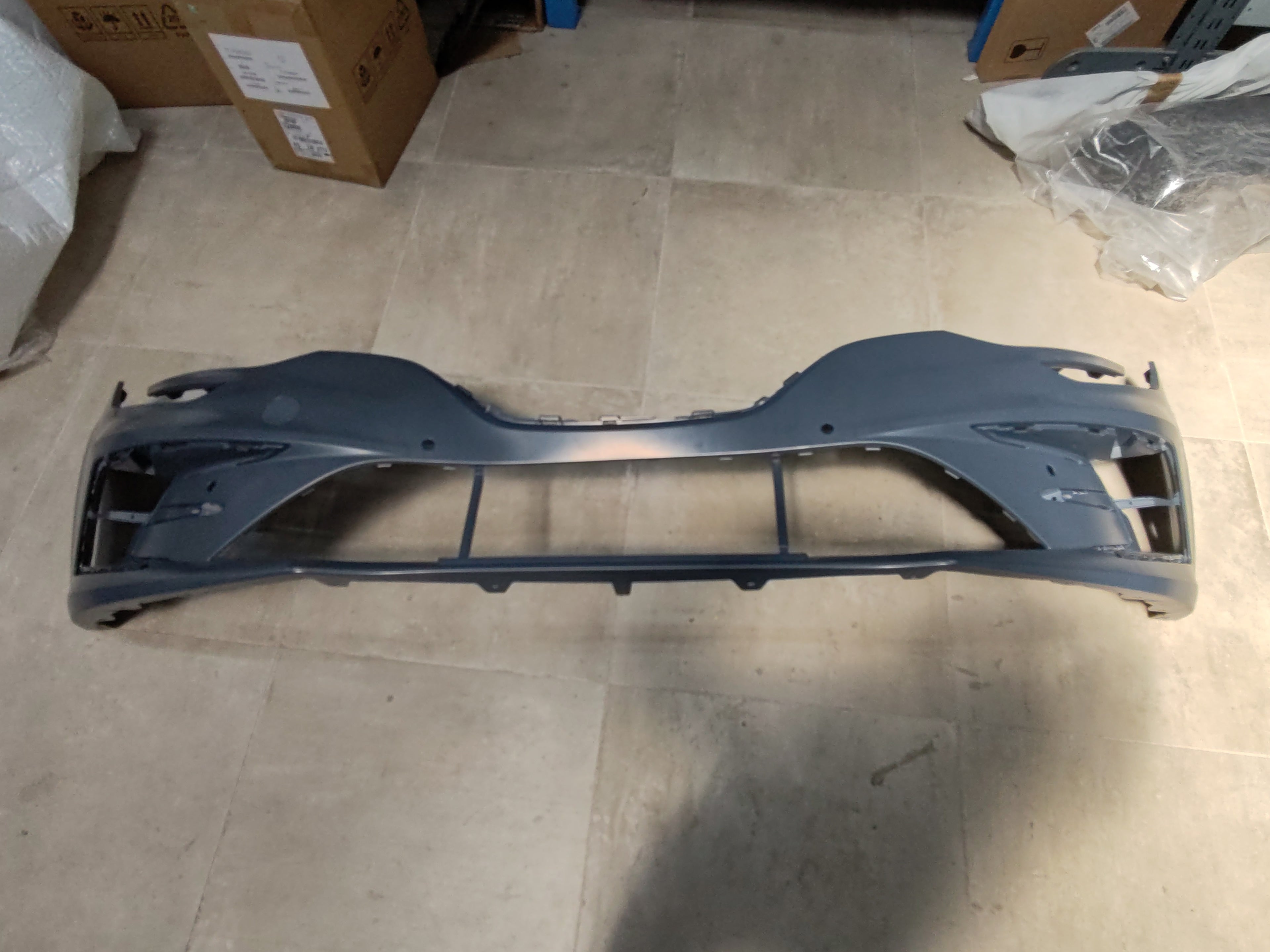 Paraurti anteriore Renault Megane 4: 601984810R