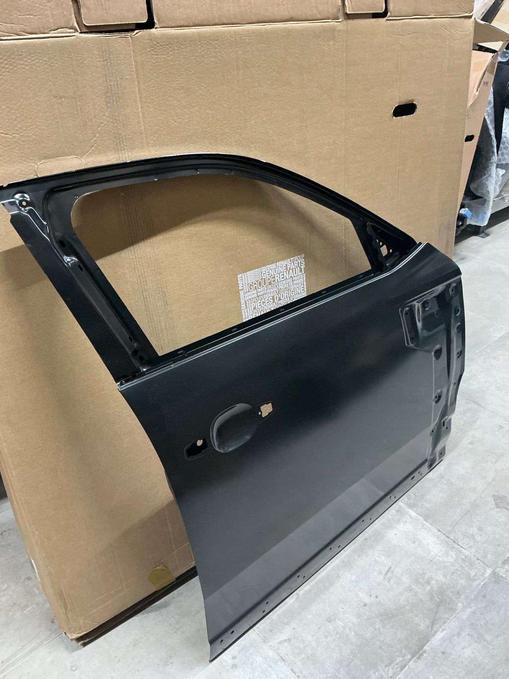 Porta anteriore destra Dacia Duster 3: 801007934R 