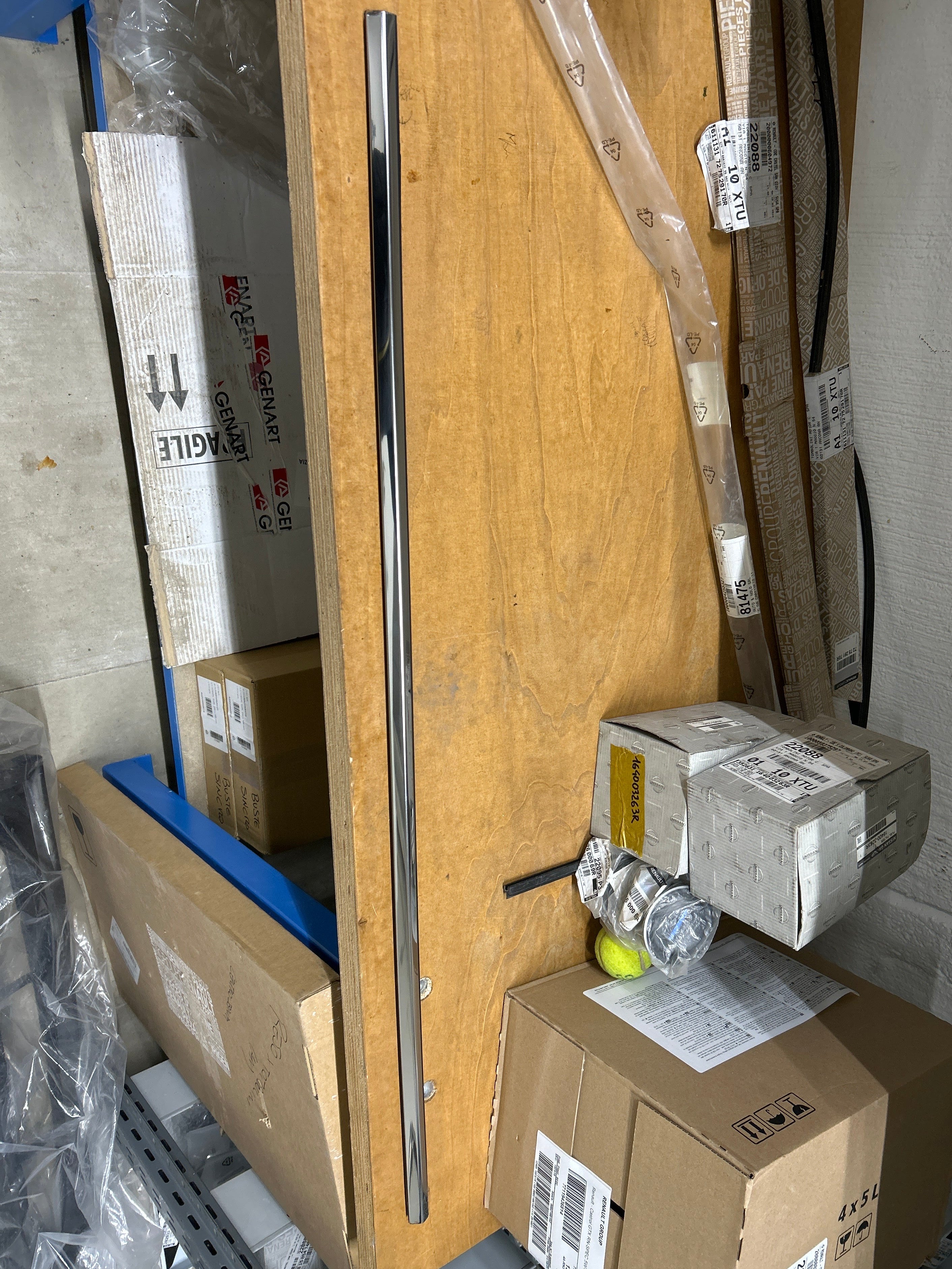 Rasa vetro posteriore sinistro Espace5/ 828216228R