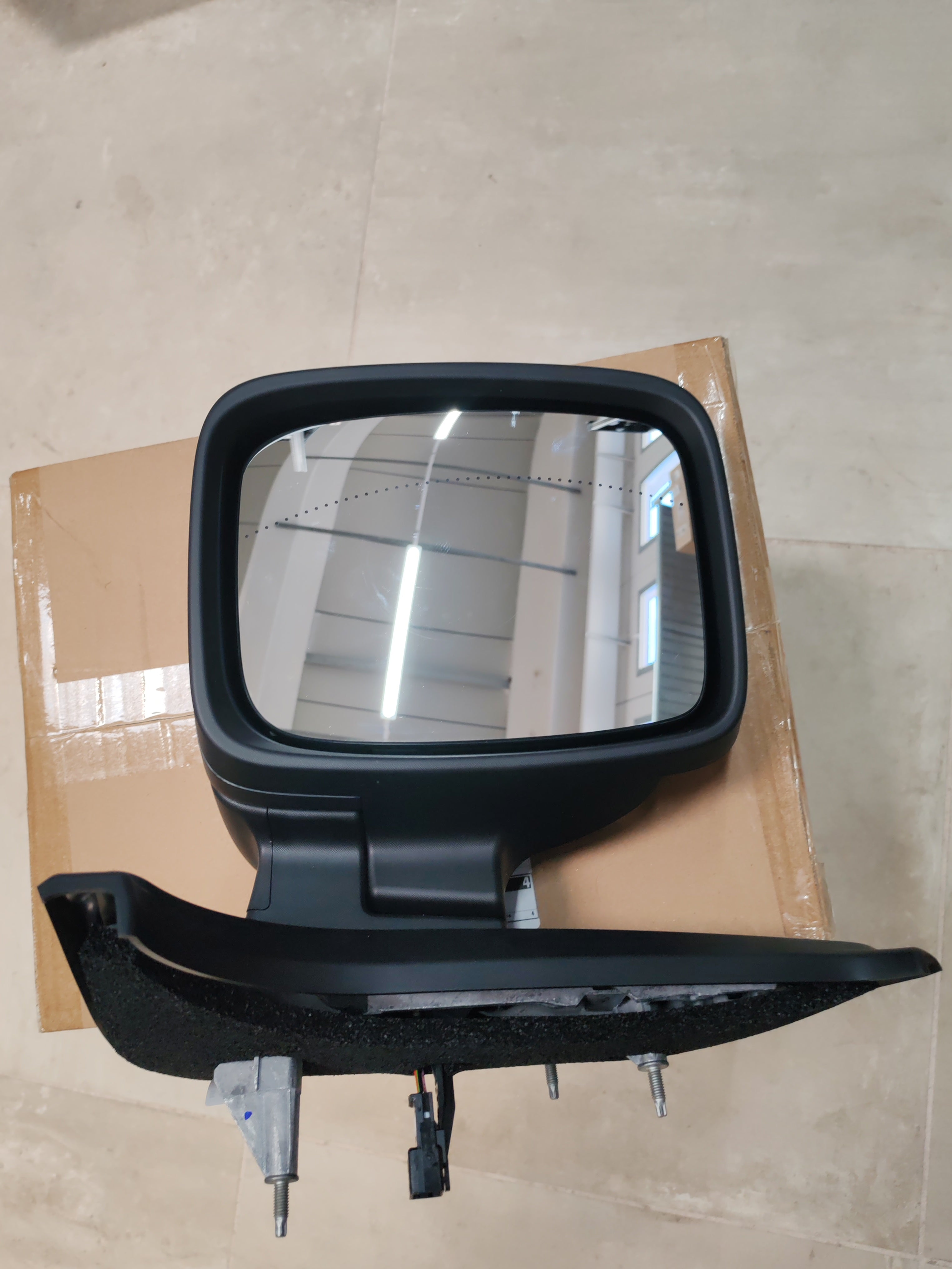 Retrovisore esterno sinistro Renault Trafic 3: 963024456R