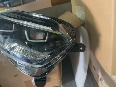 Fanale anteriore destro Renault kadjar: 260106875R