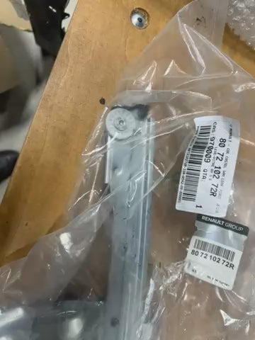 807210272R - alzavetro elettrico Dacia Duster