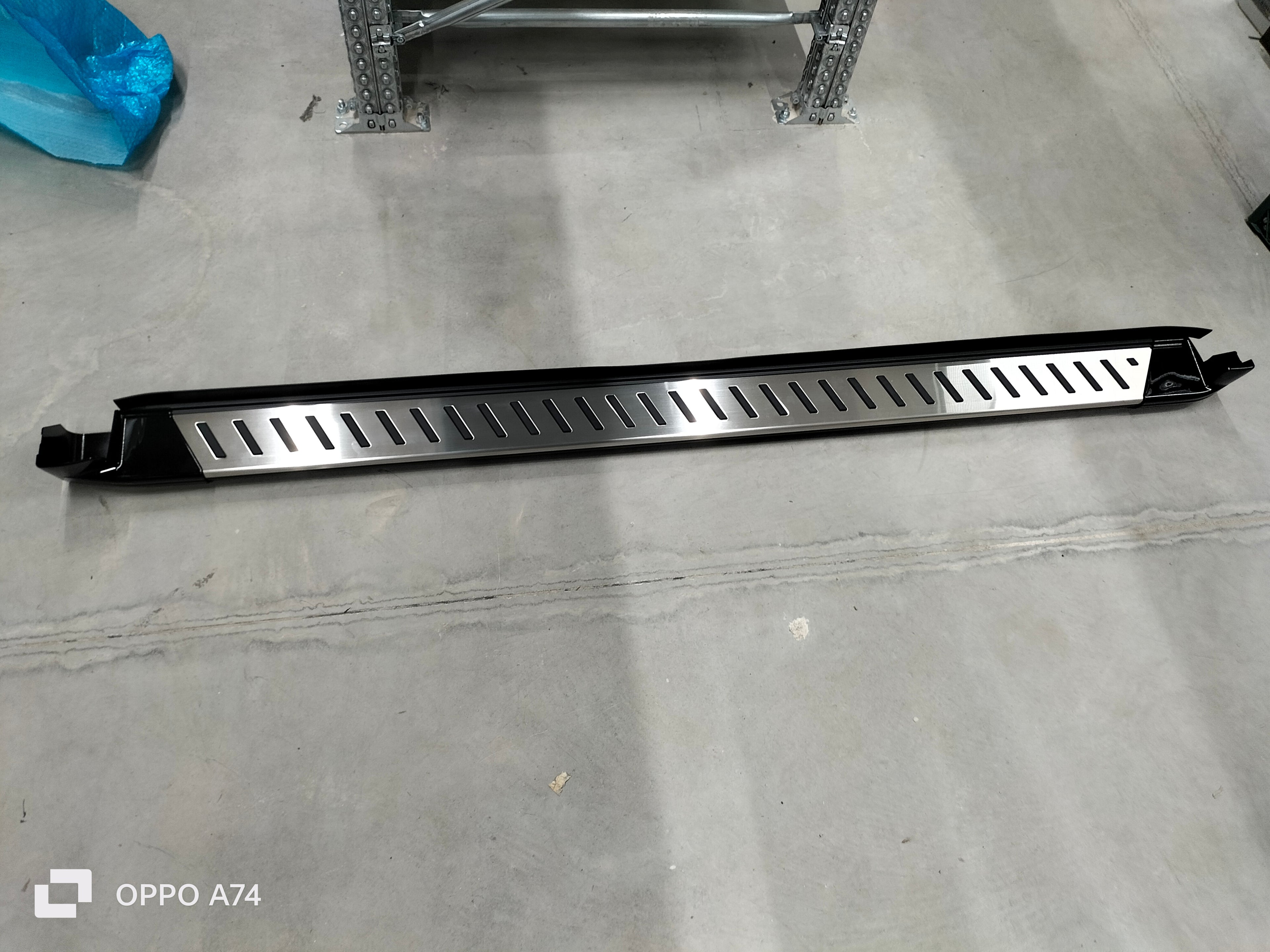 Pedana laterale destra Renault Rafale 764123884R