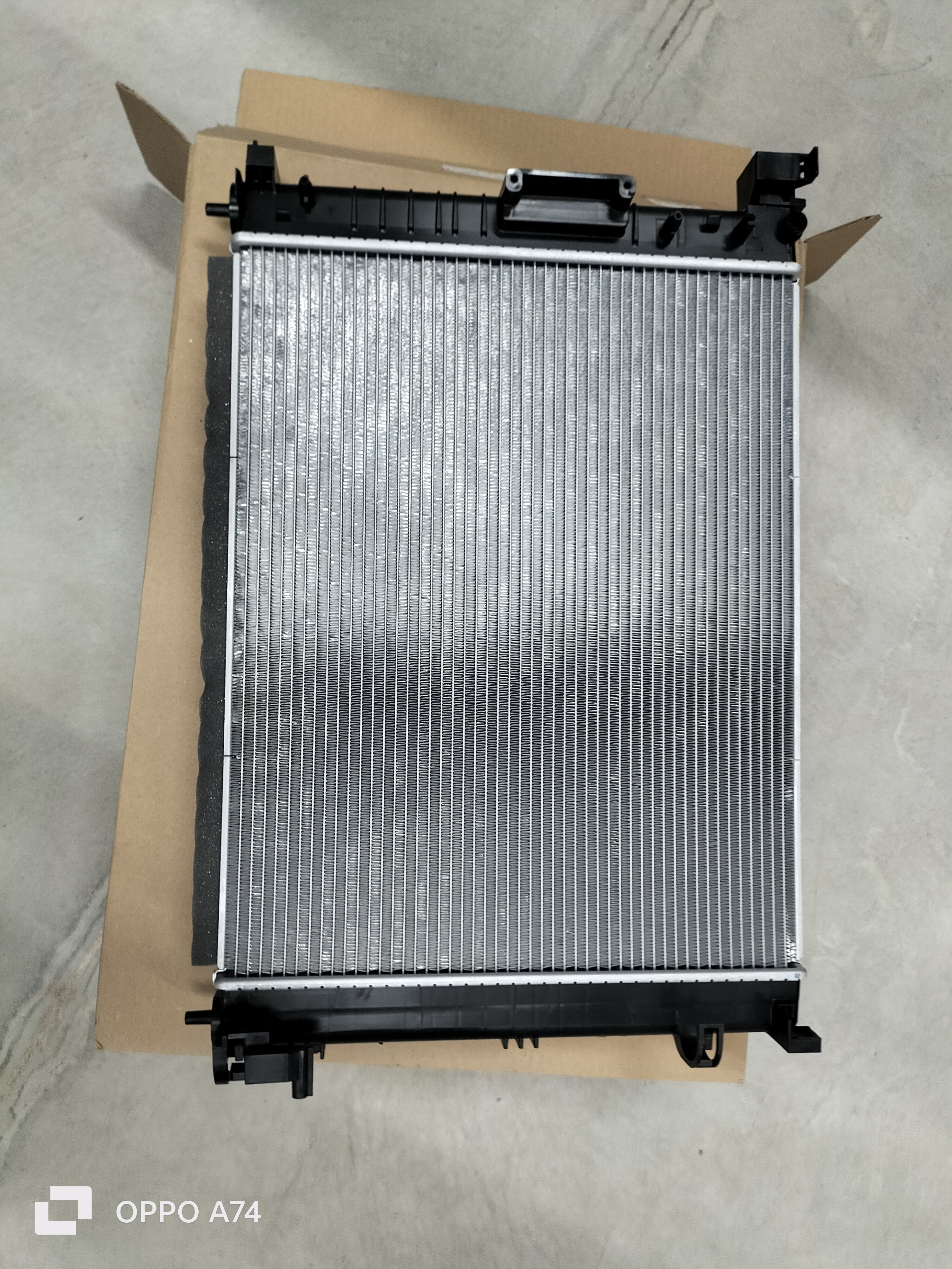 Radiatore raffreddamento motore Dacia Duster 3: 214103473R